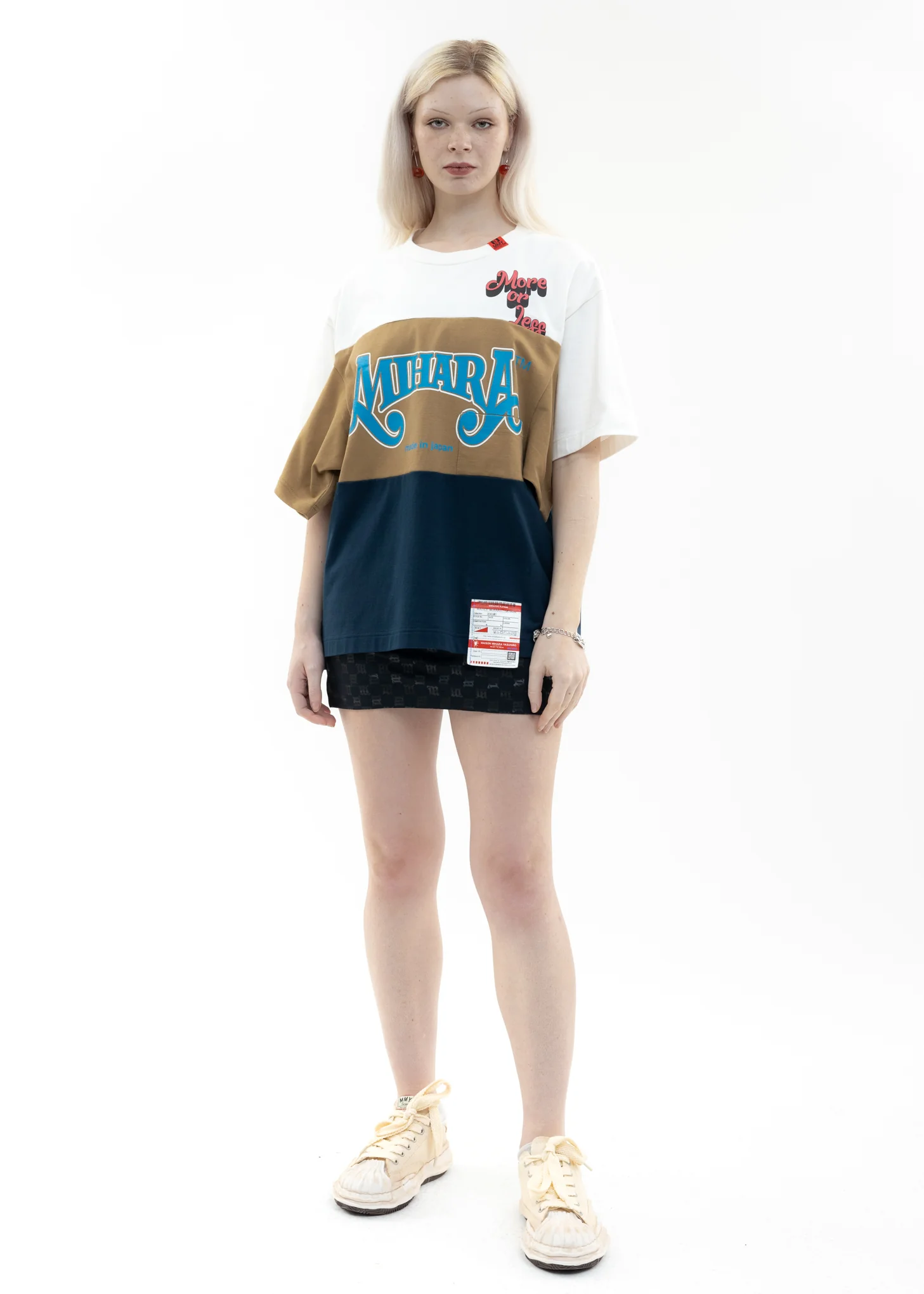 White Border Docking T-Shirt - Image 5