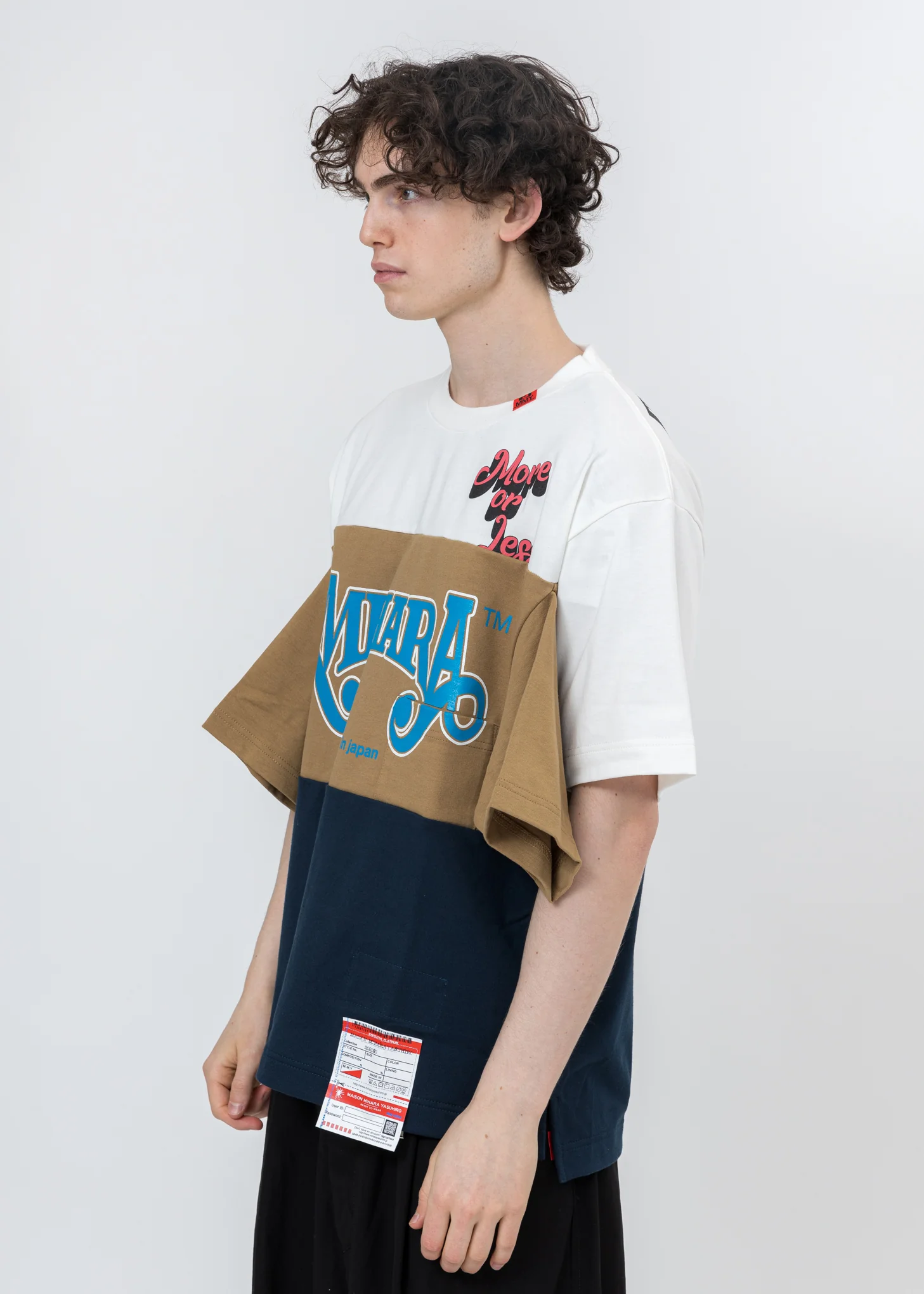 White Border Docking T-Shirt - Image 3
