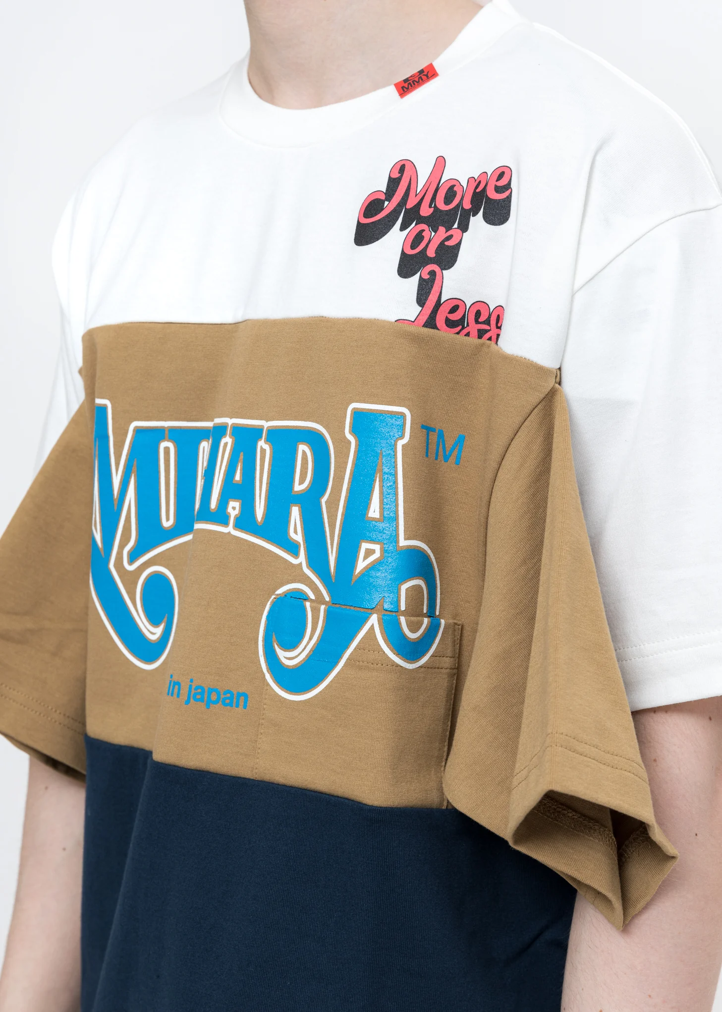 White Border Docking T-Shirt - Image 4