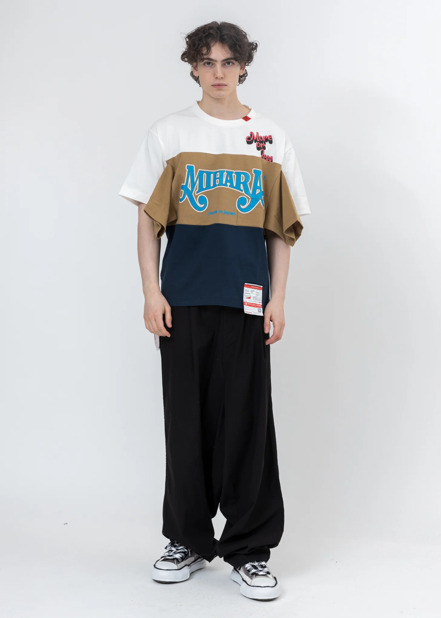 White Border Docking T-Shirt - Image 5