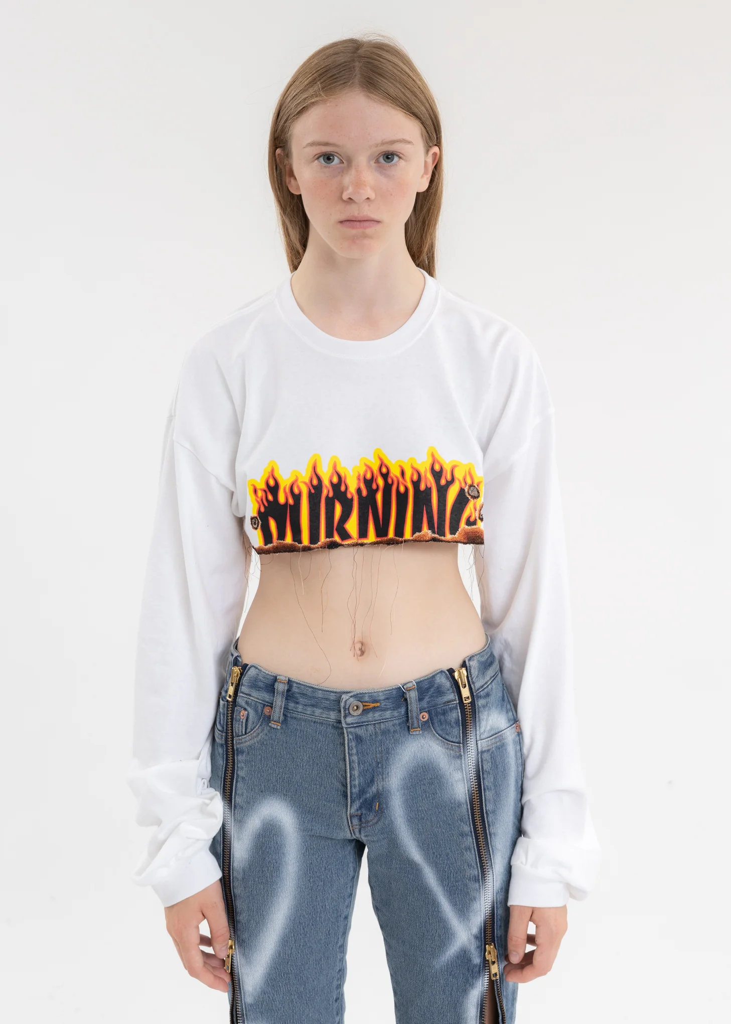 White BURNING EMBROIDERY CROPPED LONG SLEEVE T-SHIRT