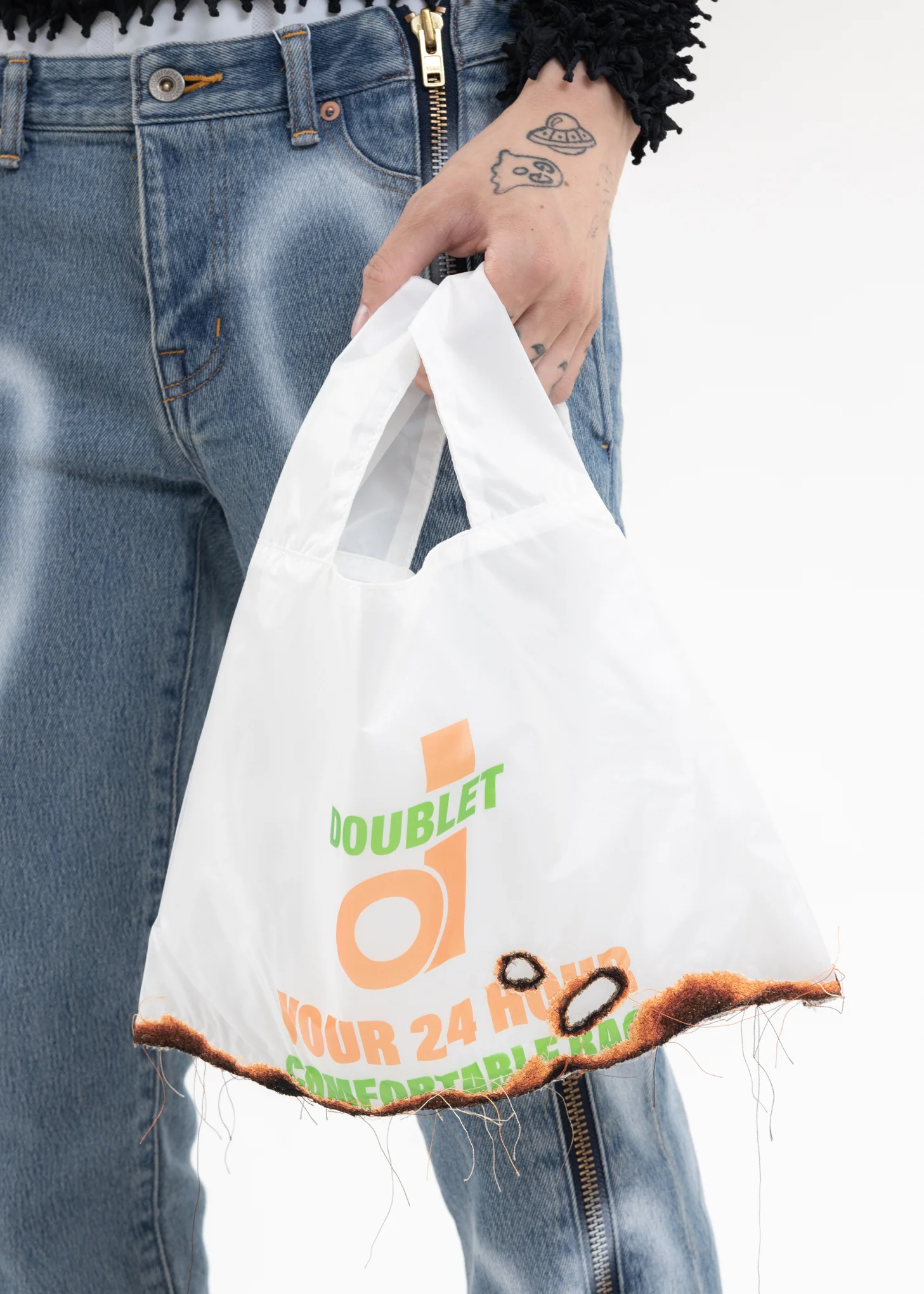 White BURNING EMBROIDERY SUPERMARKET BAG - Image 2