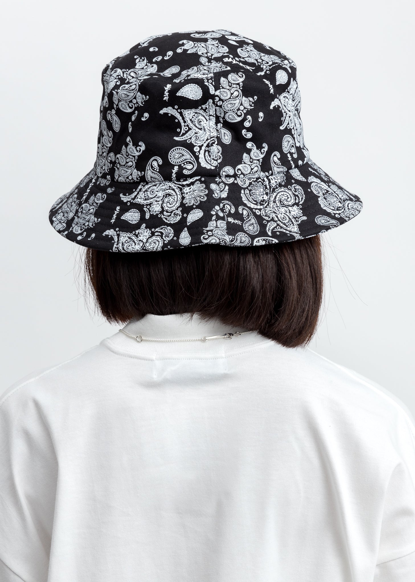 White Chain T-Shirt - Image 3