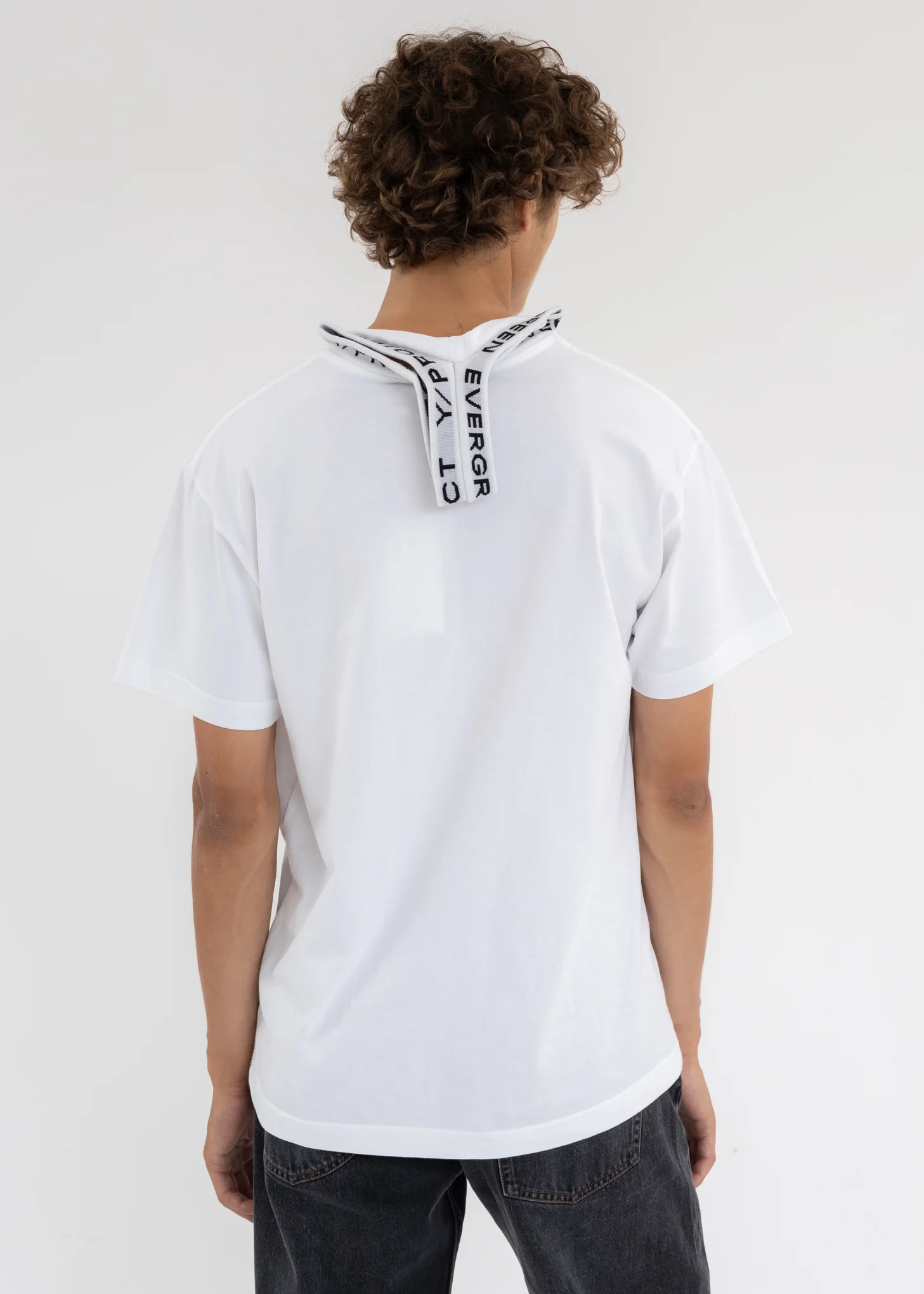 WHITE CLASSIC THREE COLLAR T-SHIRT - Image 9