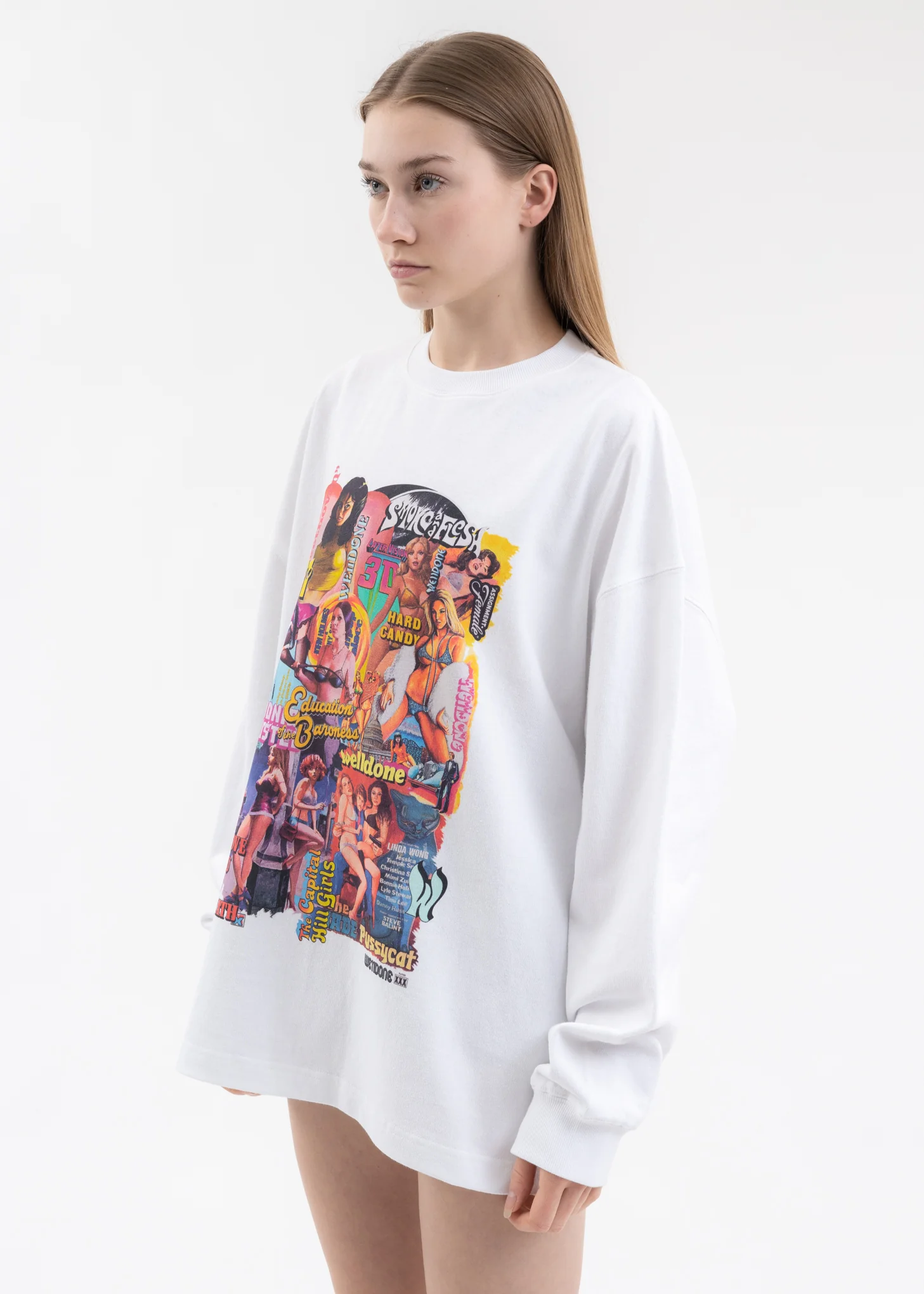 WHITE COLOR MOVIE COLLAGE LONG-SLEEVED T-SHIRT - Image 3