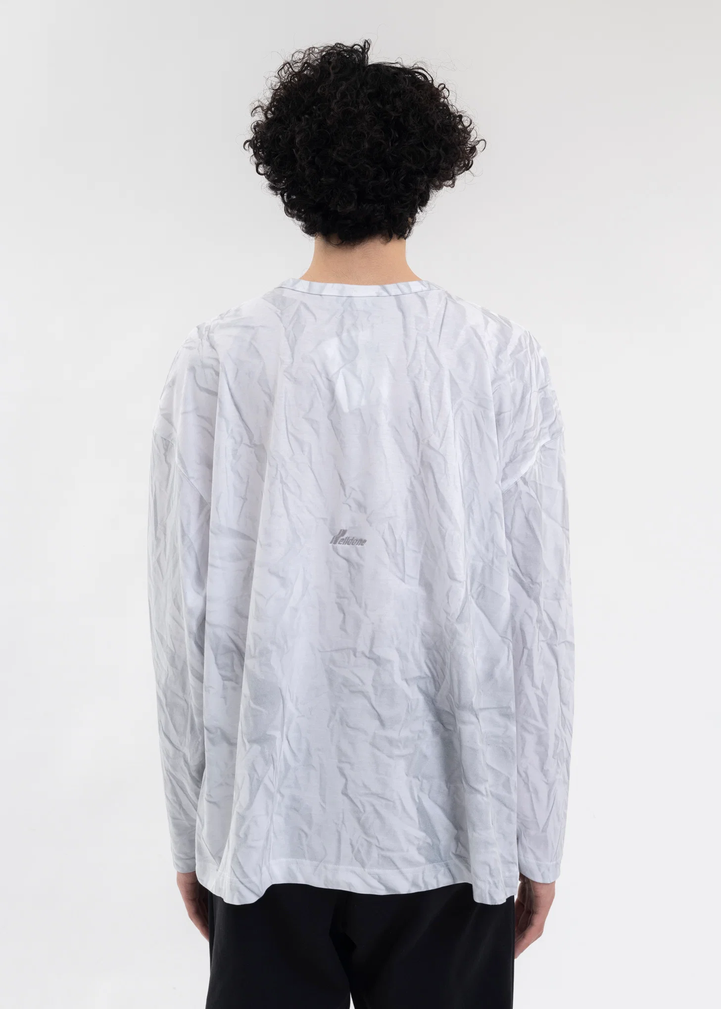 WHITE CRINKLE PRINTED LONG-SLEEVED T-SHIRT - Image 2