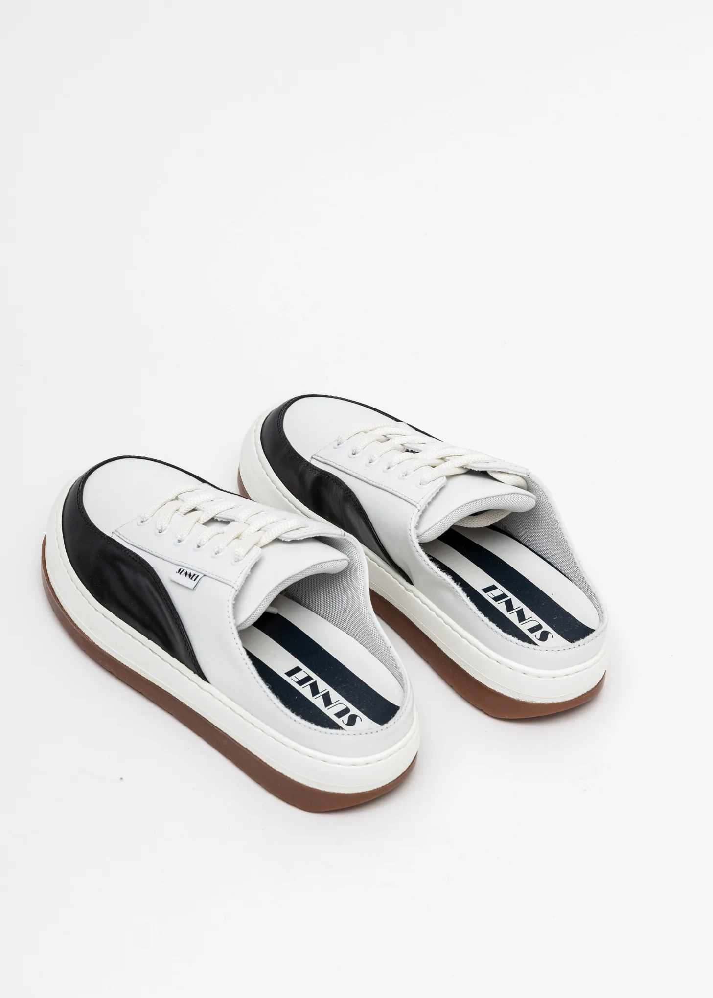 White Dreamy Sabot - Image 2