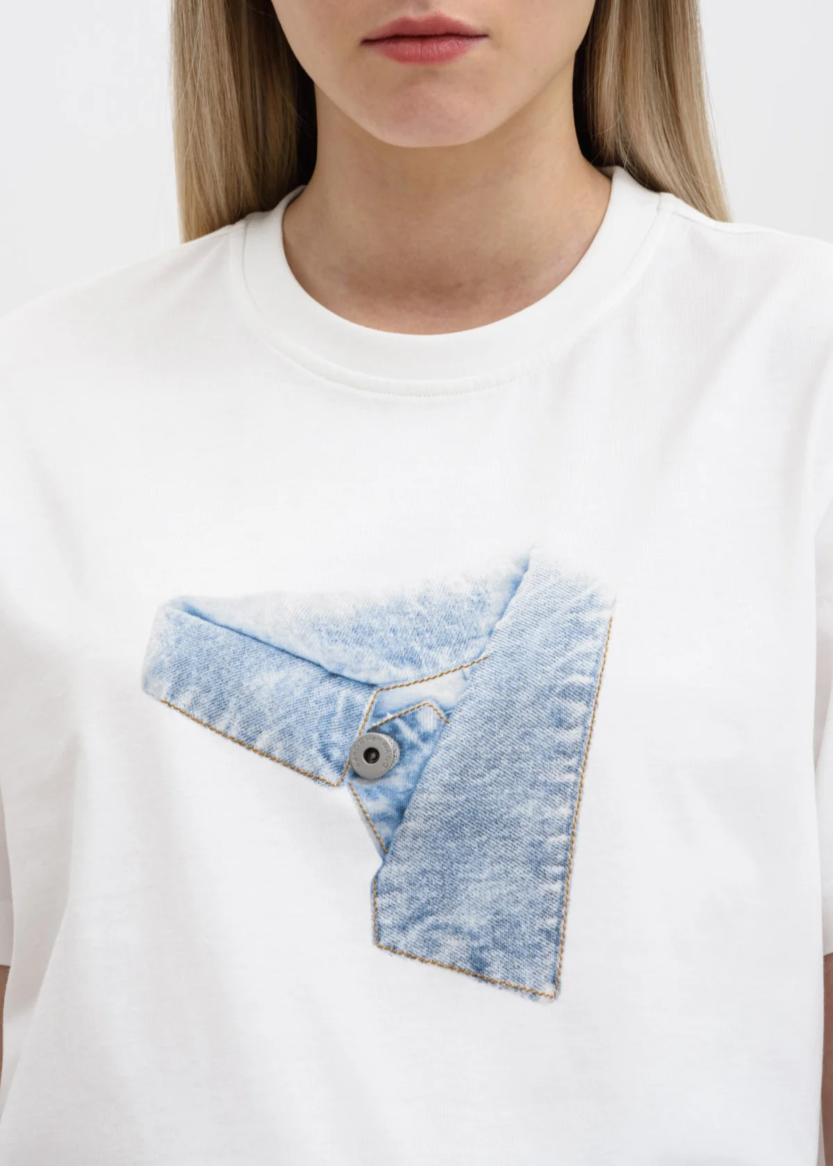 White Embellished T-Shirt - Image 2