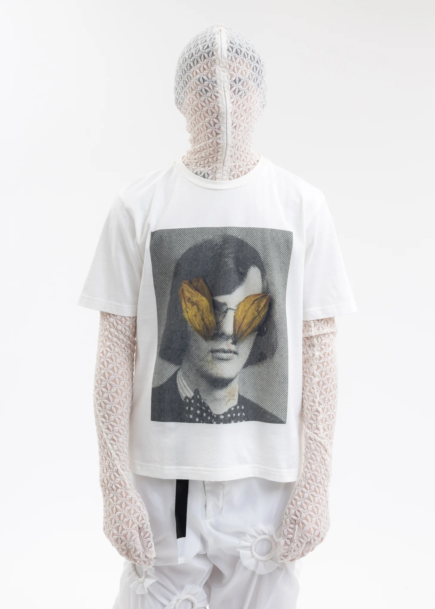 WHITE FLOWER MAN T-SHIRT A