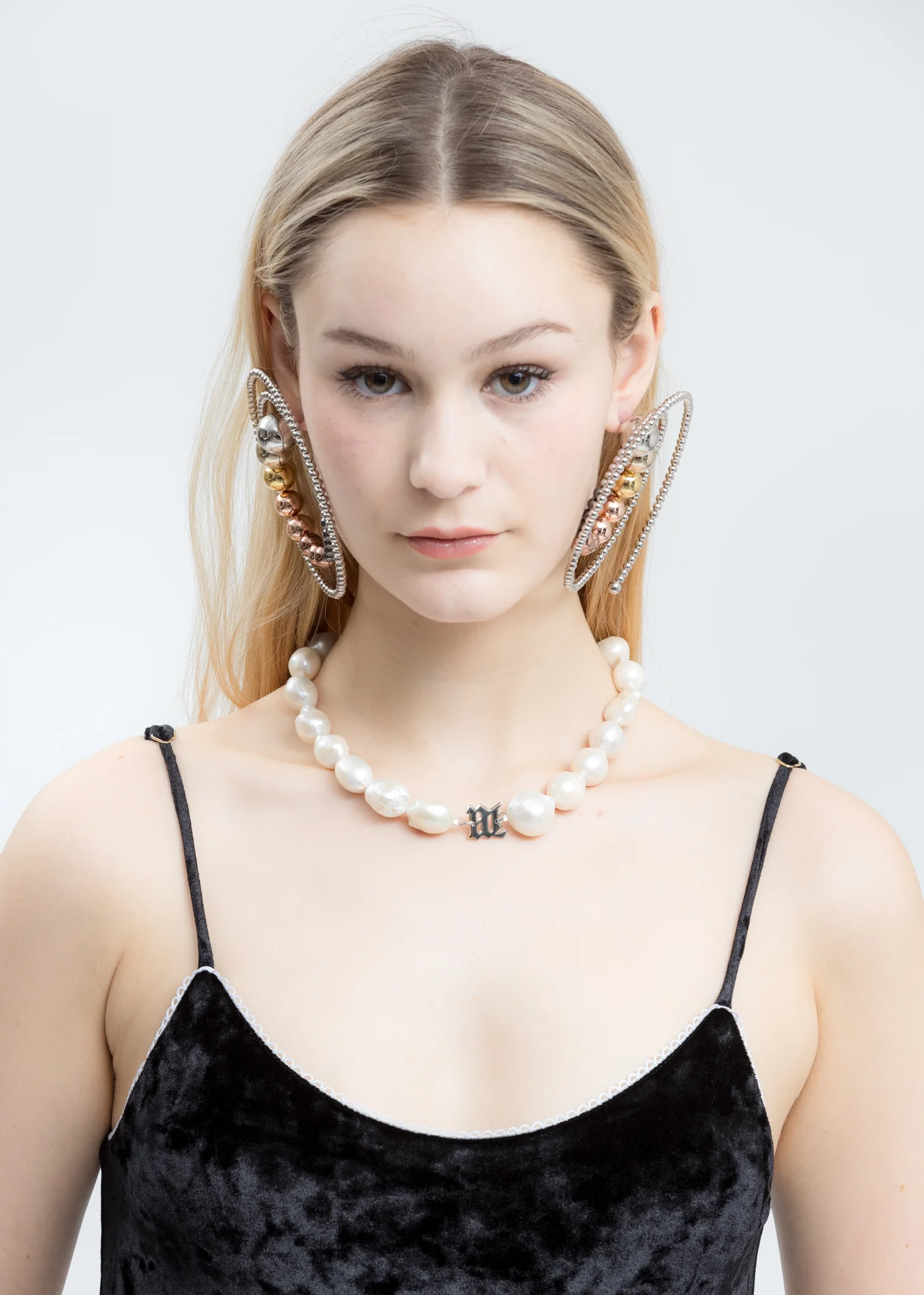 White Full Baroque Pearl Necklace - Image 2