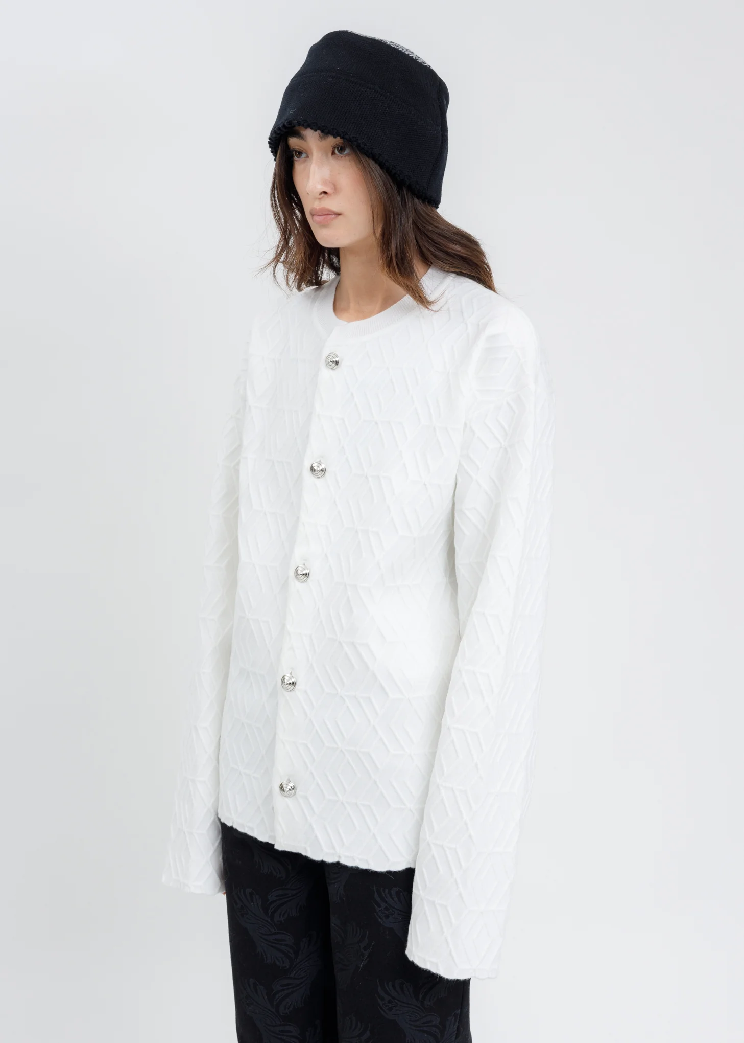 White Geometric Pattern Knit Cardigan - Image 2