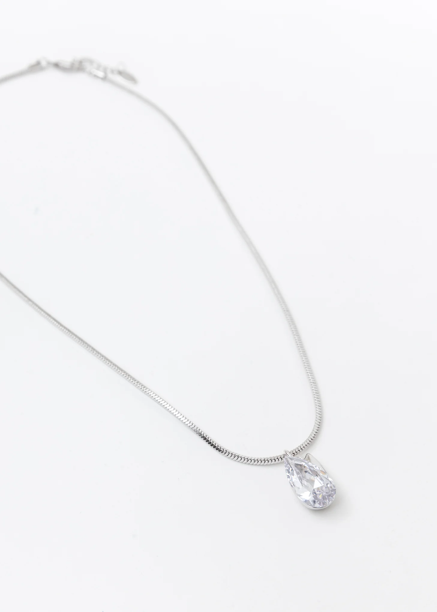 White Gold Tulip Necklace - Image 4