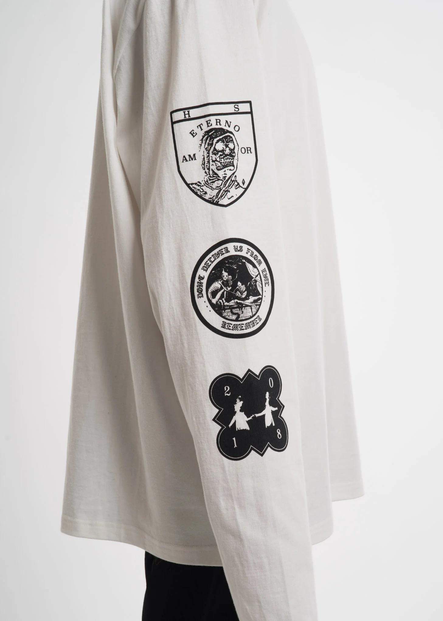White Graphic L/S T-Shirt - Image 2
