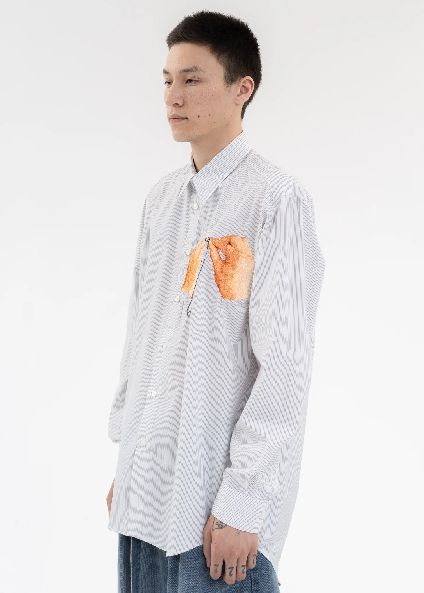 White “HAND-EMBROIDERY” PHOTO STITCH SHIRT - Image 3