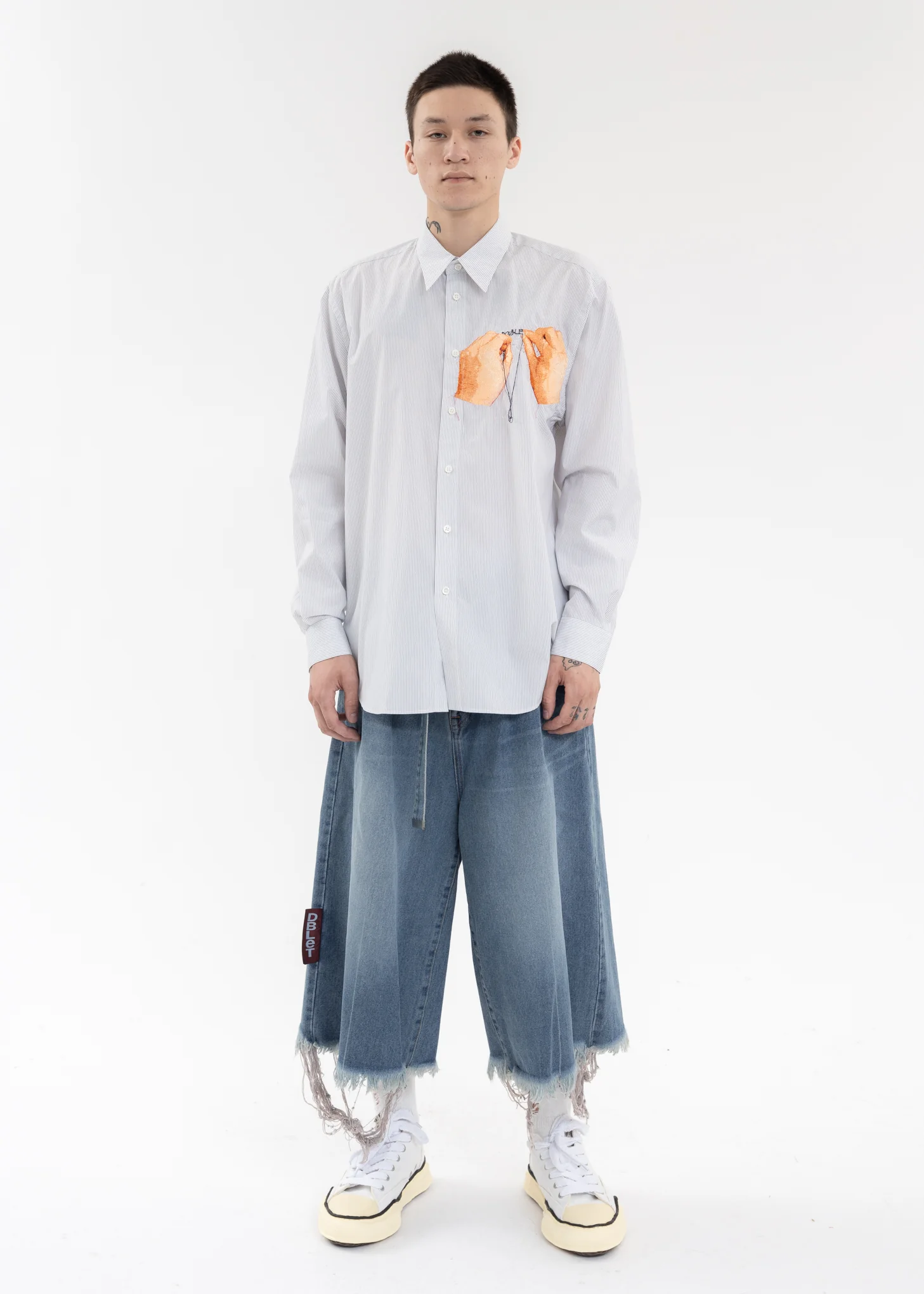 White “HAND-EMBROIDERY” PHOTO STITCH SHIRT - Image 5
