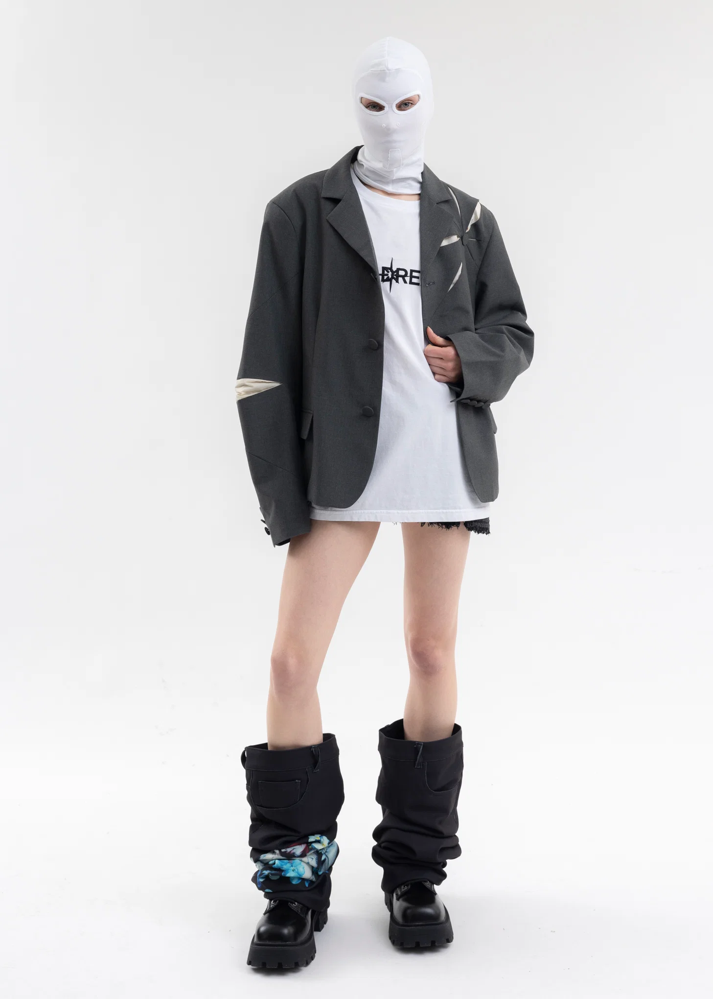 WHITE HOODED T-SHIRT - Image 8