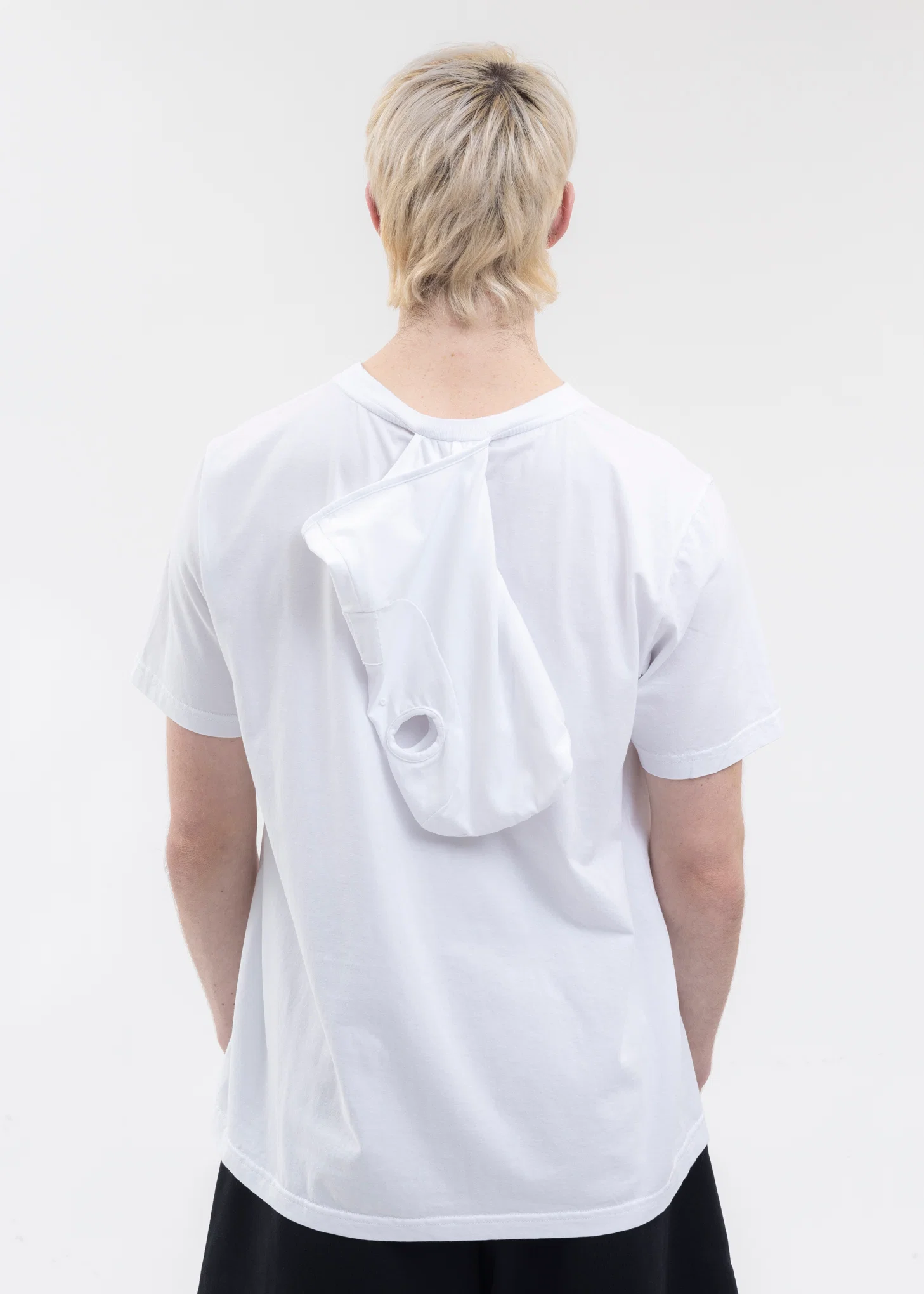 WHITE HOODED T-SHIRT - Image 4