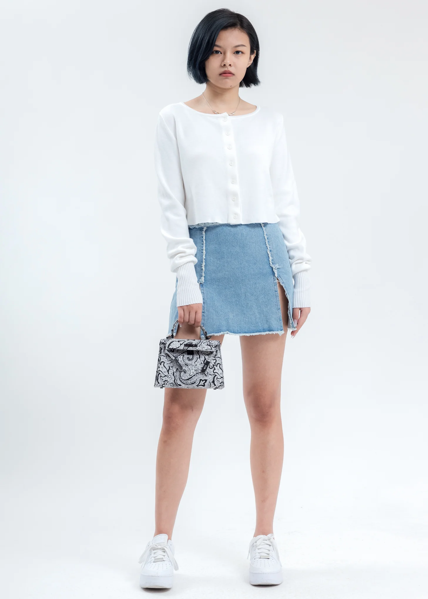 White Knit Cropped Cardigan - Image 5