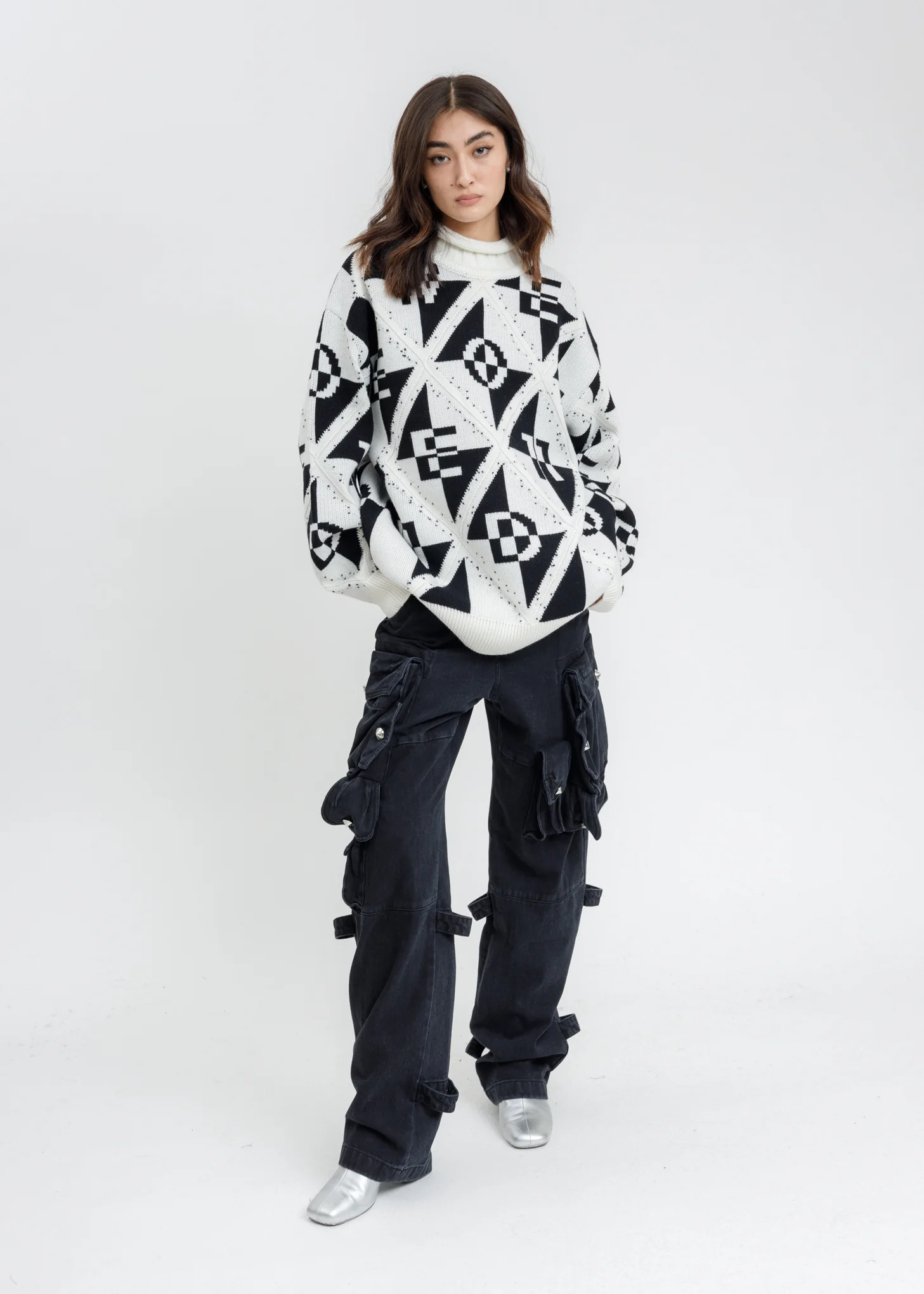 White Logo Letter Jacquard Wool Jumper - Image 5