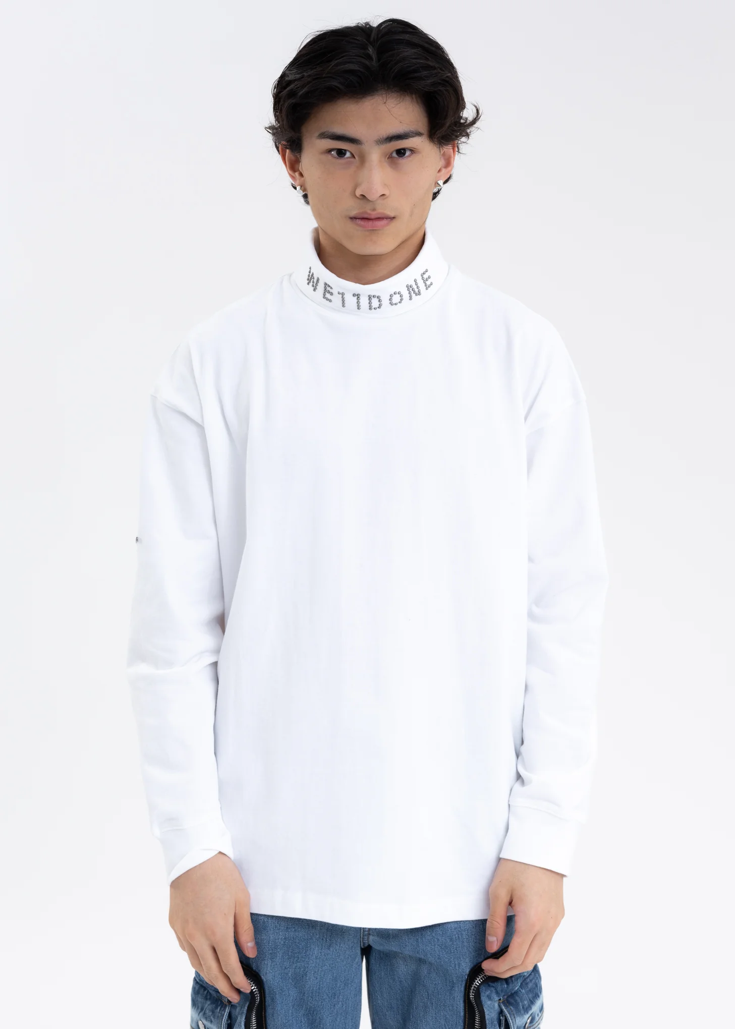WHITE LOGO ROLL NECK LONG-SLEEVED T-SHIRT