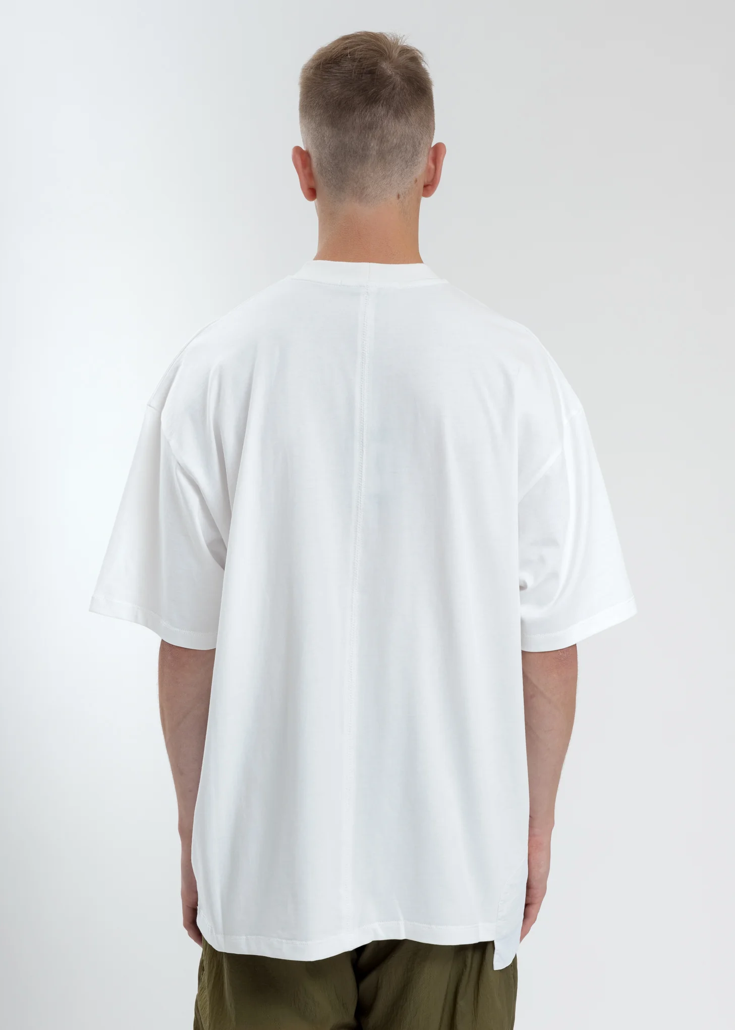 White Loose Fit T-Shirt With Nylon Pocket - Image 4