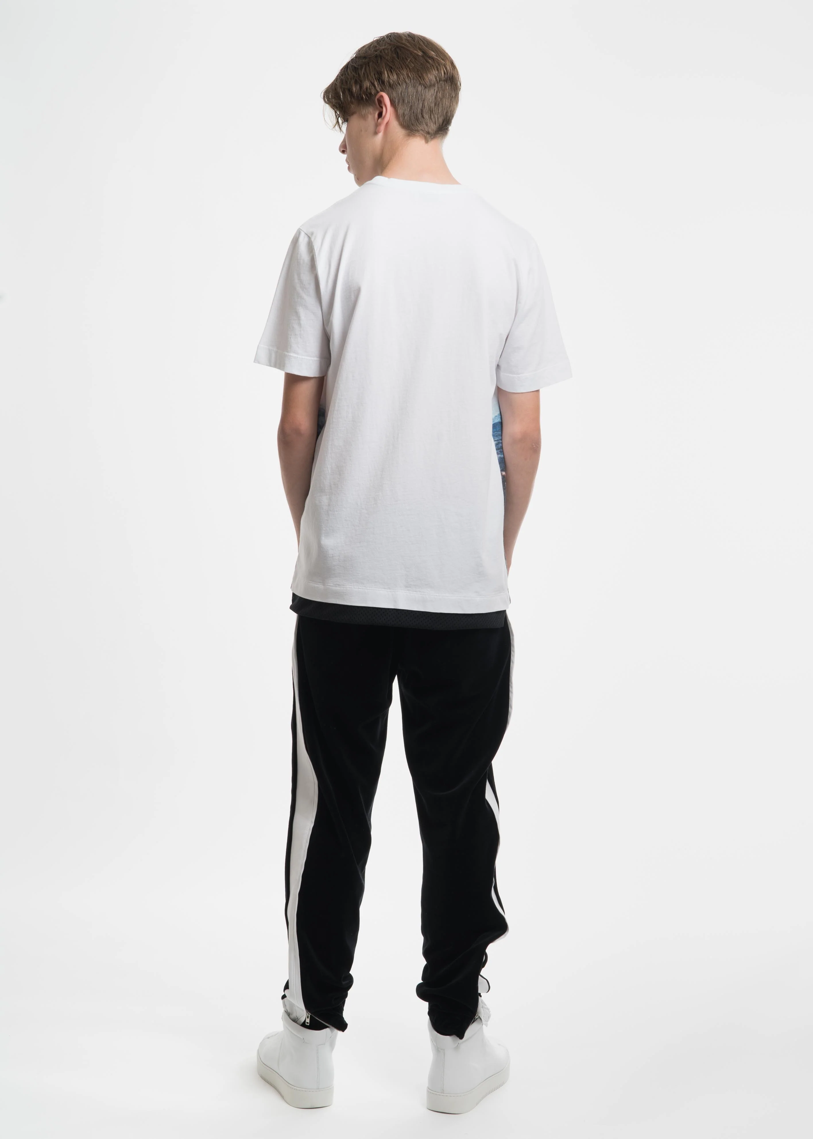 White Mesh Hem Graphic T-Shirt - Image 5