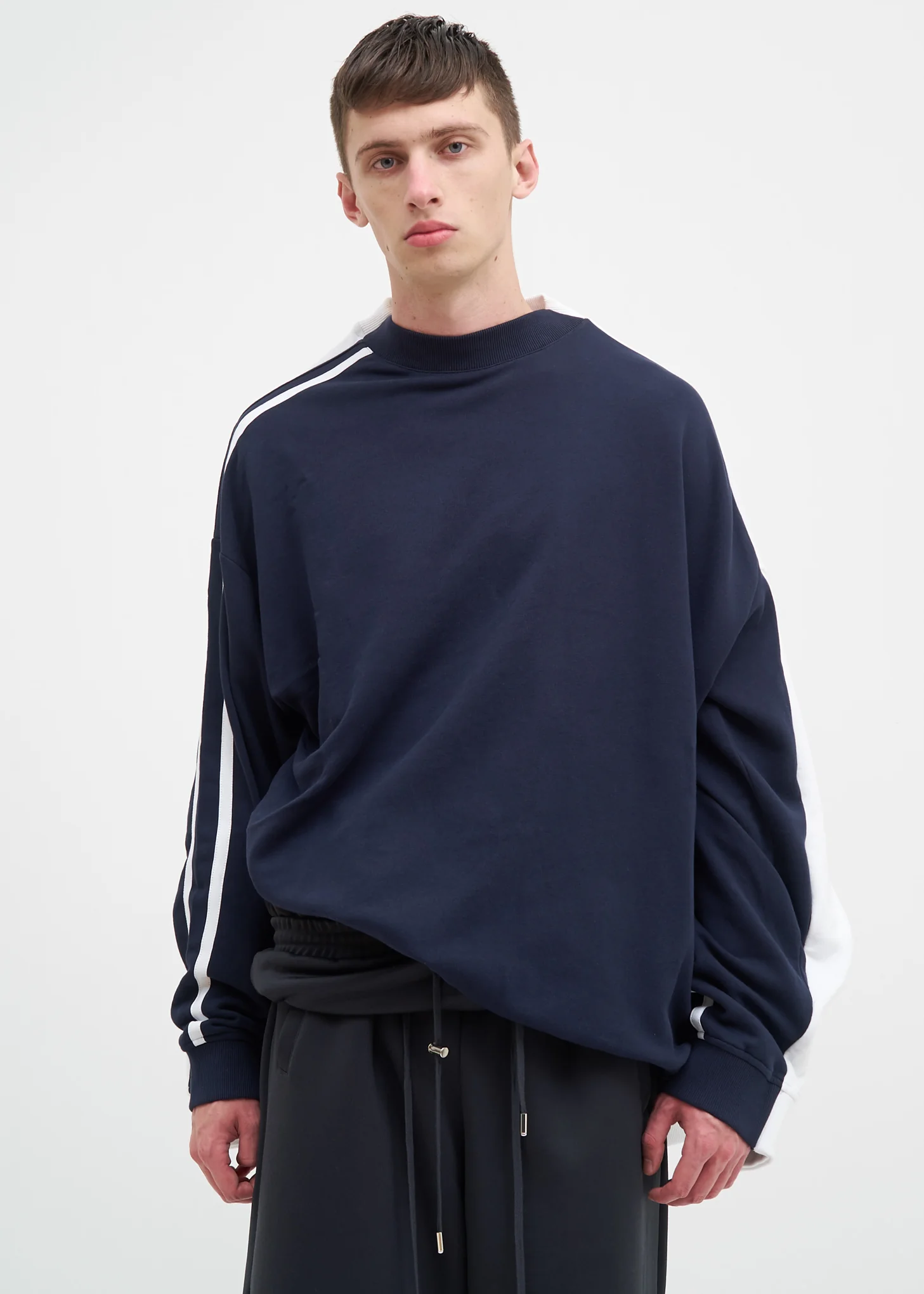 White & Navy Double Sweatshirt - Image 5