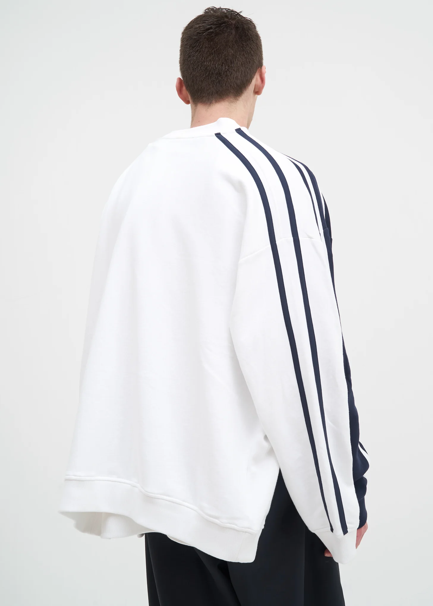 White & Navy Double Sweatshirt - Image 6
