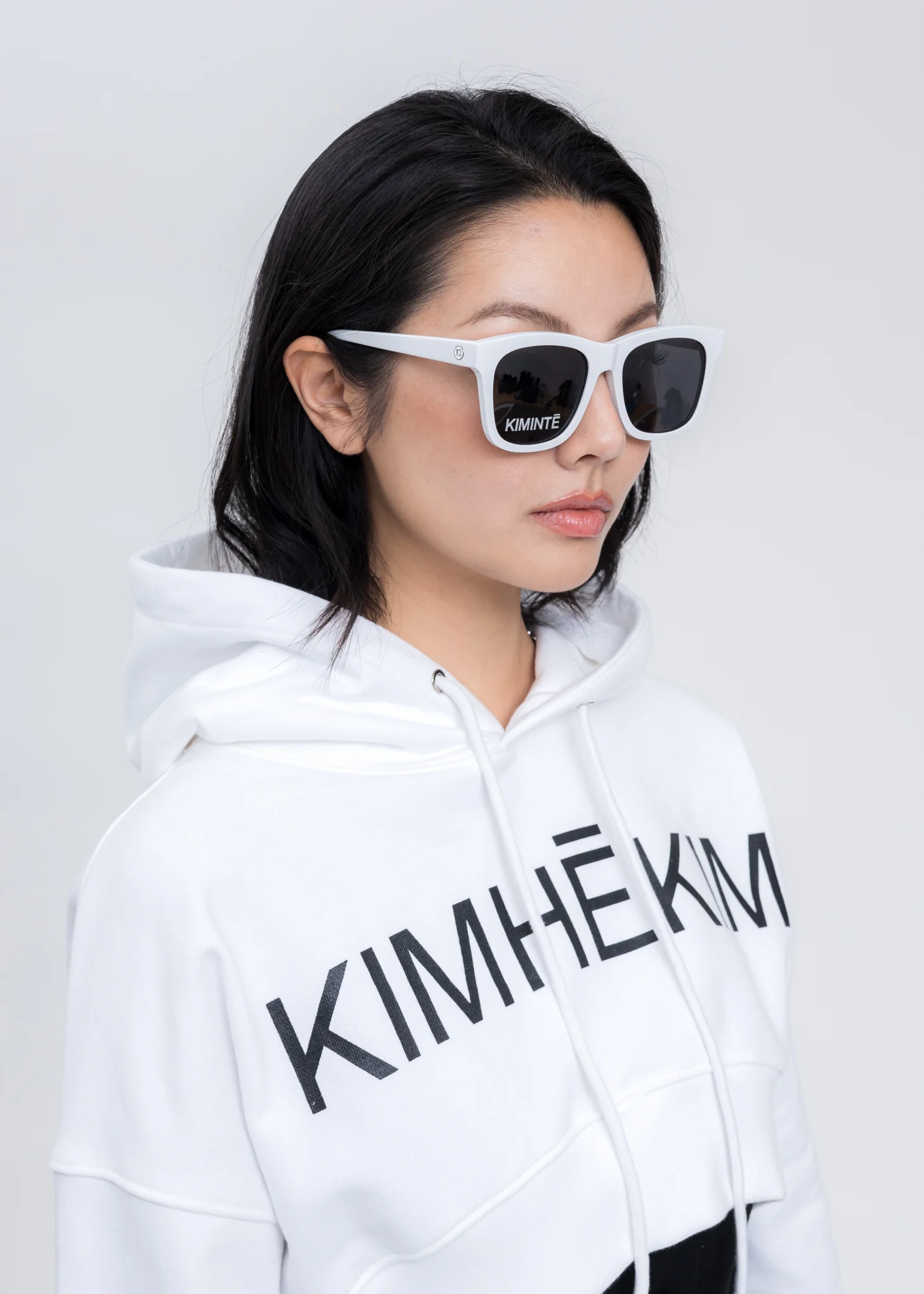 White One Logo Sunglasses - Image 2