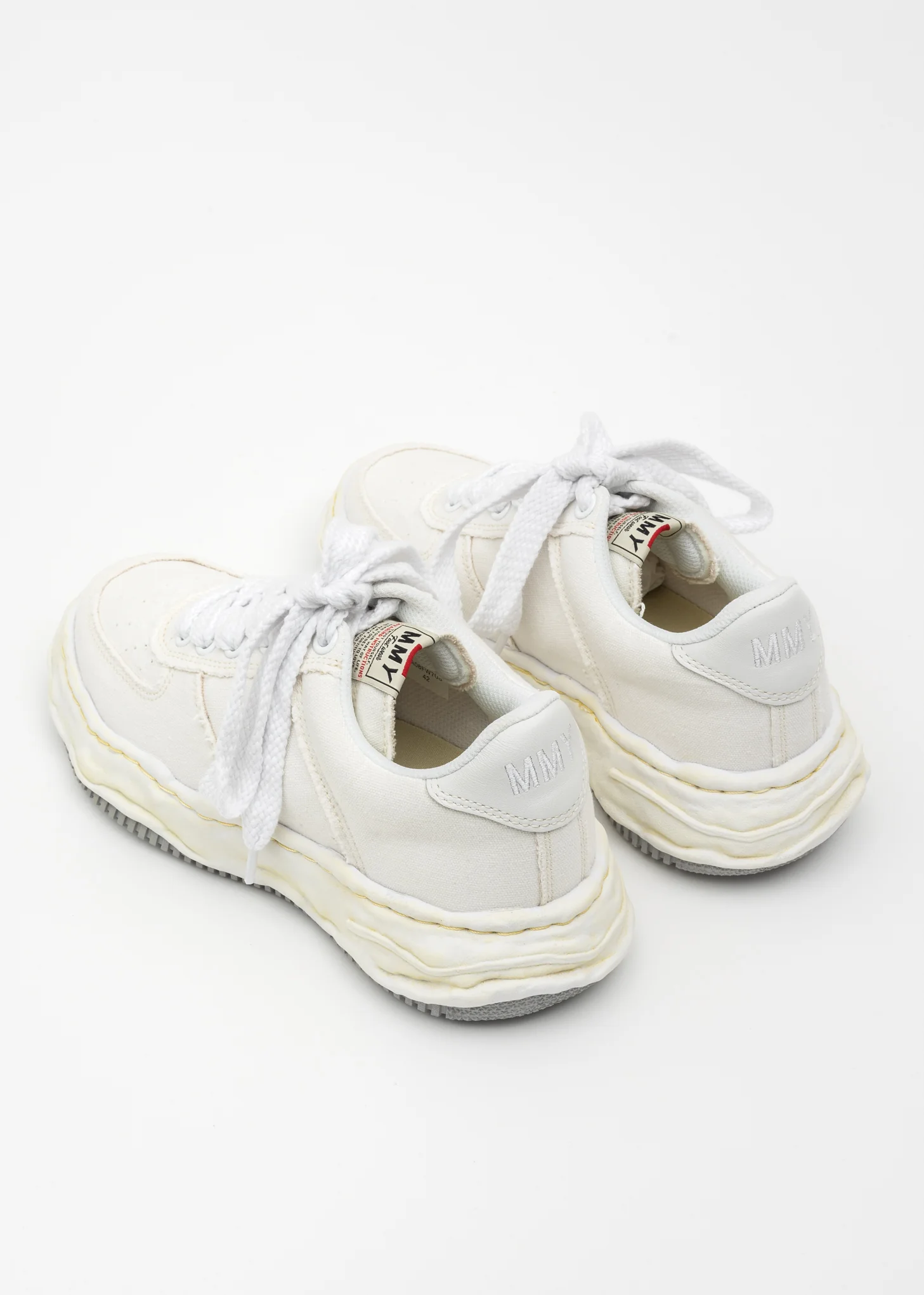 White OG Sole Washed Canvas Low-Top Sneaker (WAYNE LOW) - Image 3