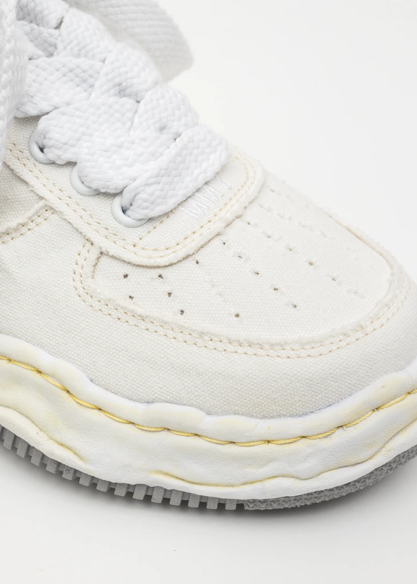 White OG Sole Washed Canvas Low-Top Sneaker (WAYNE LOW) - Image 4