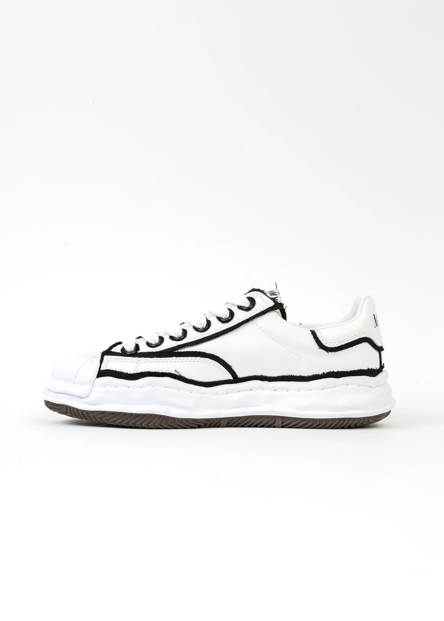 White Original Sole Double-Layered Canvas Low-Top Sneaker (BLAKEY LOW) - Image 5