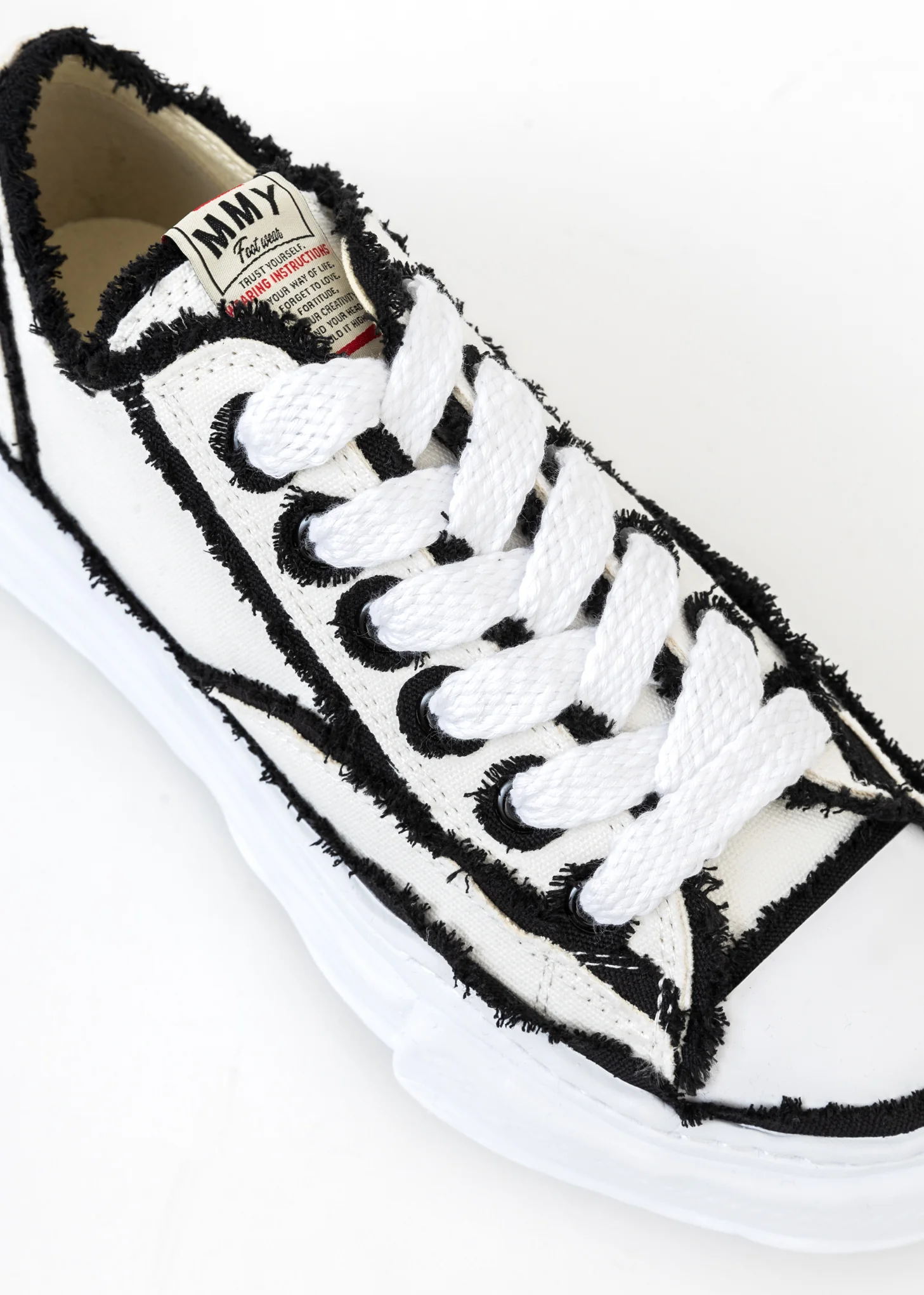 White Original Sole Double-Layered Canvas Low-Top Sneaker (PETERSON LOW) - Image 2