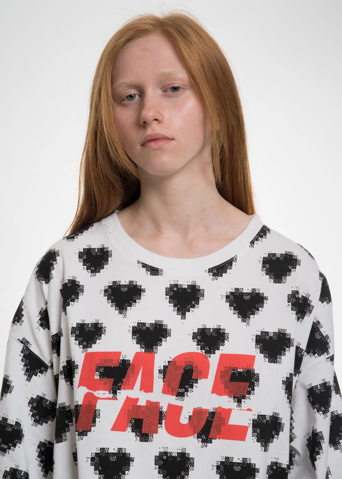 White Oversized Heart T-Shirt - Image 4