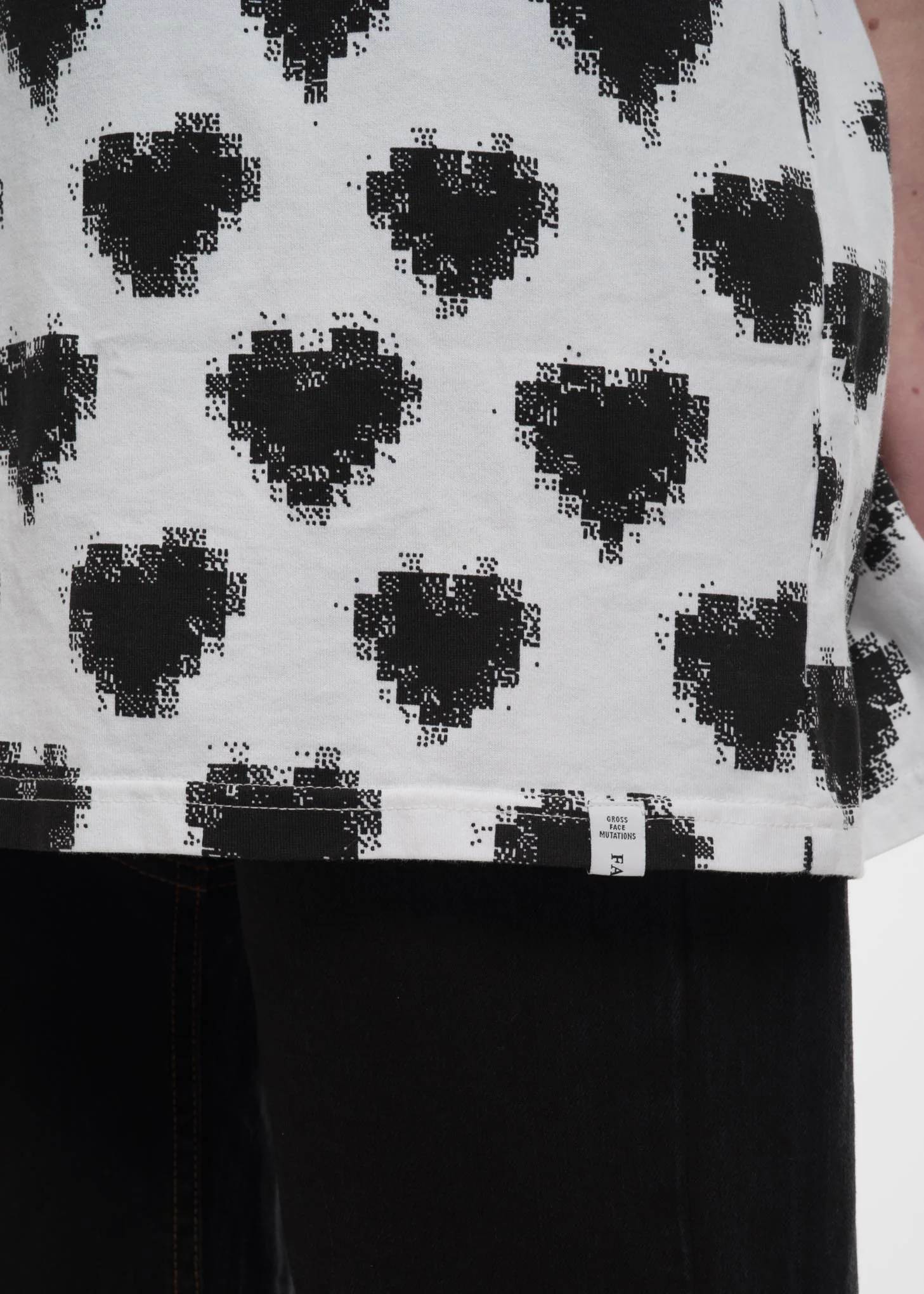 White Oversized Heart T-Shirt - Image 5