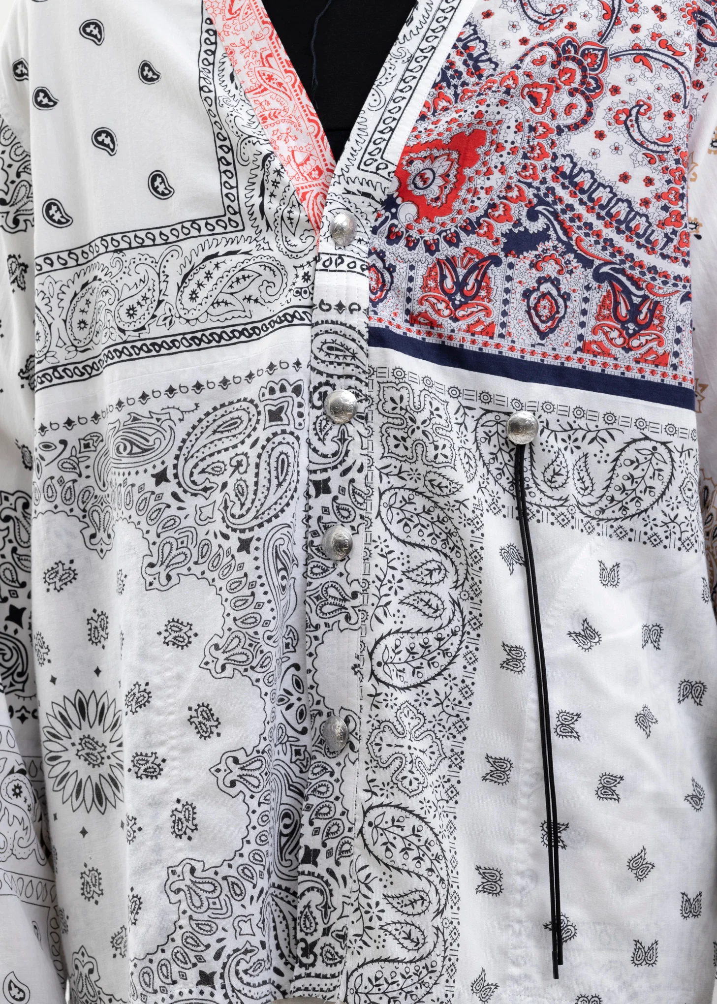 WHITE PATCH WORK BANDANA CONCHO JACKET - Image 4