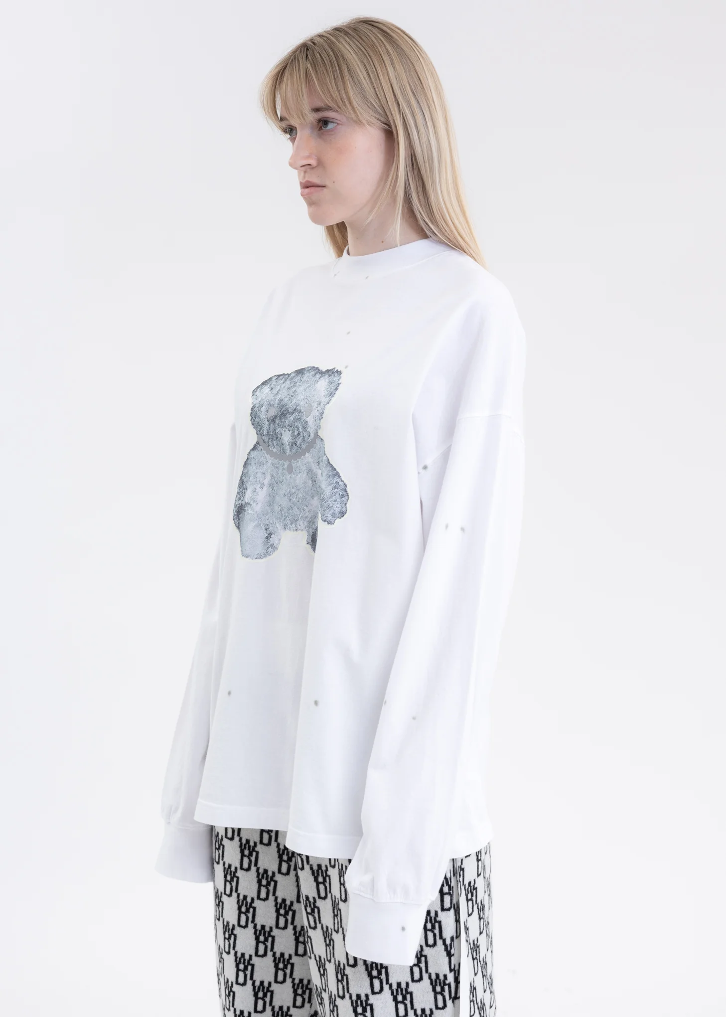 White Pearl Necklace Teddy Long Sleeve (Reflect) - Image 4