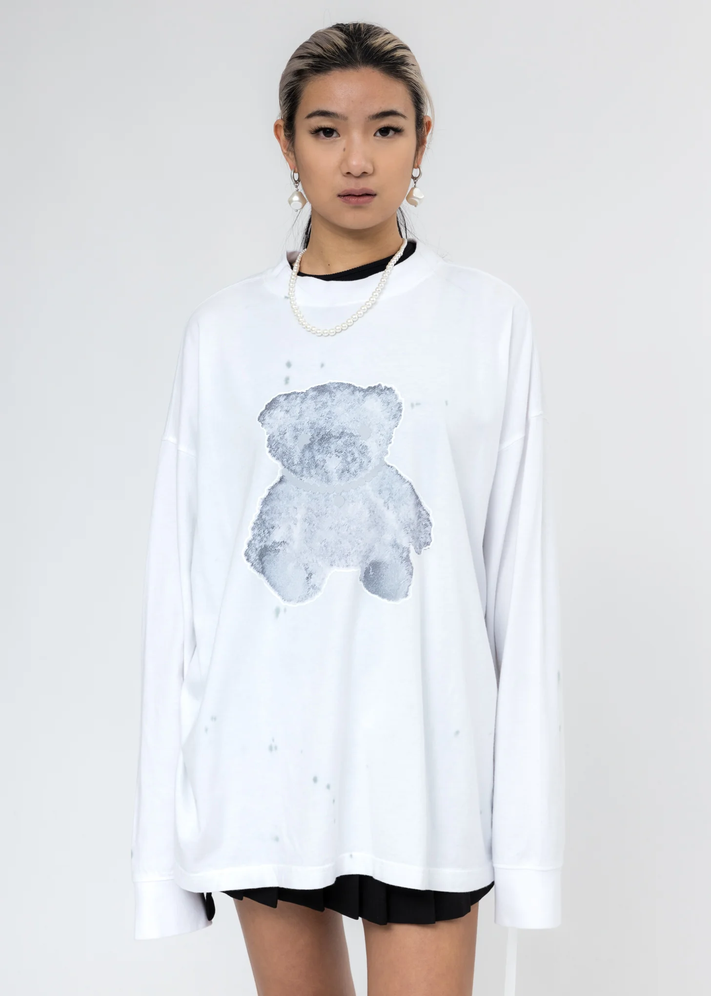 White Pearl Necklace Teddy Long Sleeve (Reflect)