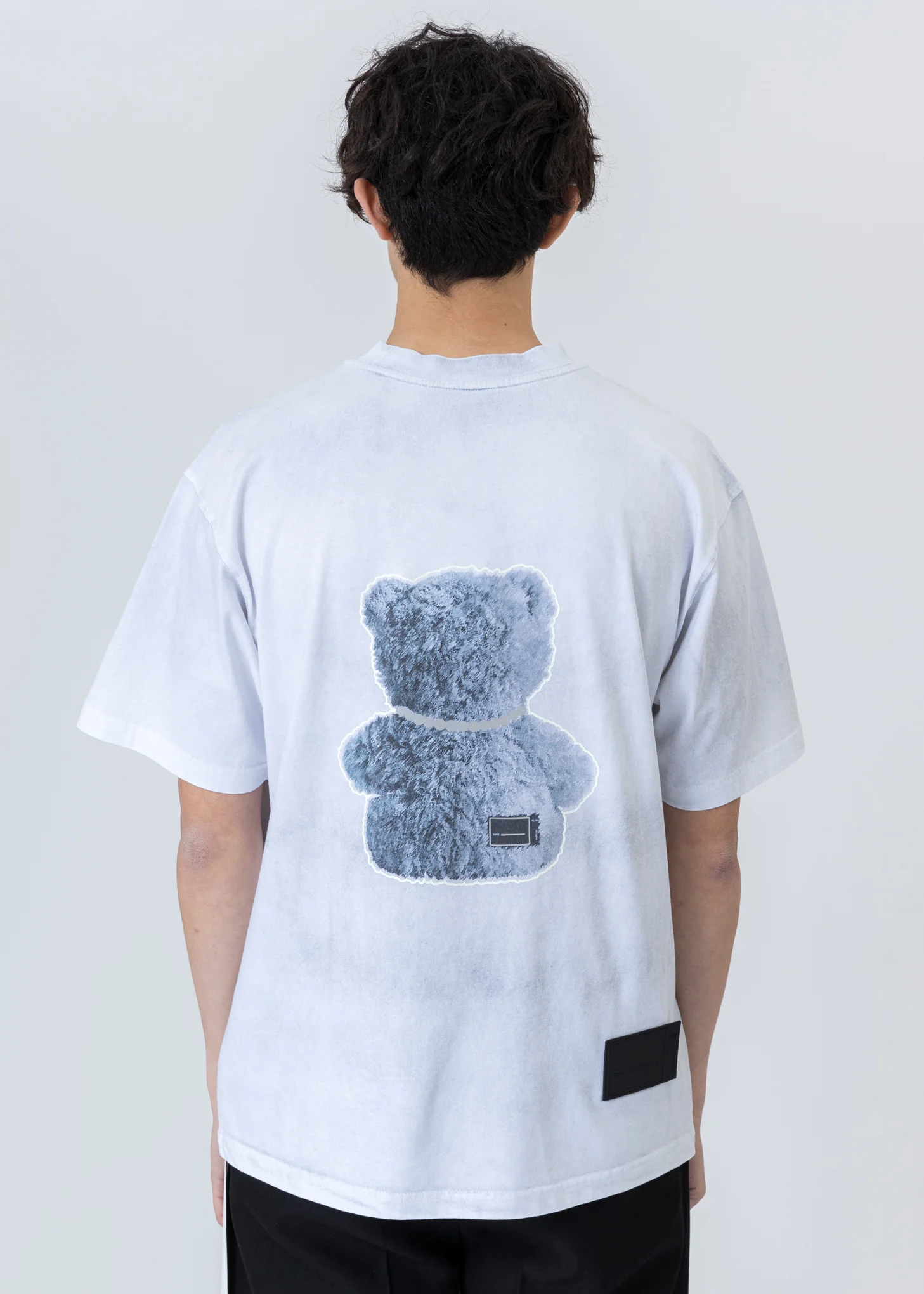 White Pearl Necklace Teddy T-Shirt (Reflect) - Image 4