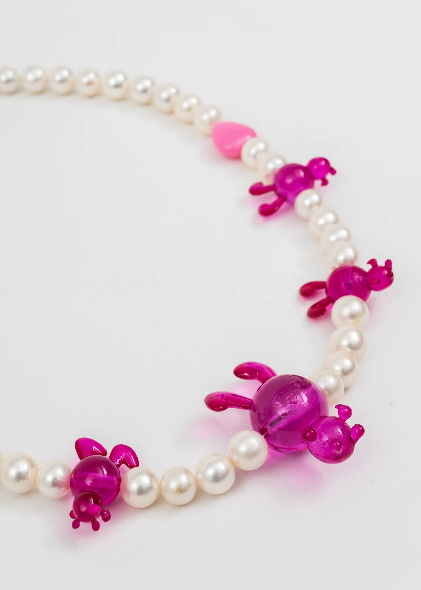 WHITE/PINK BUNNY NECKLACE - Image 2
