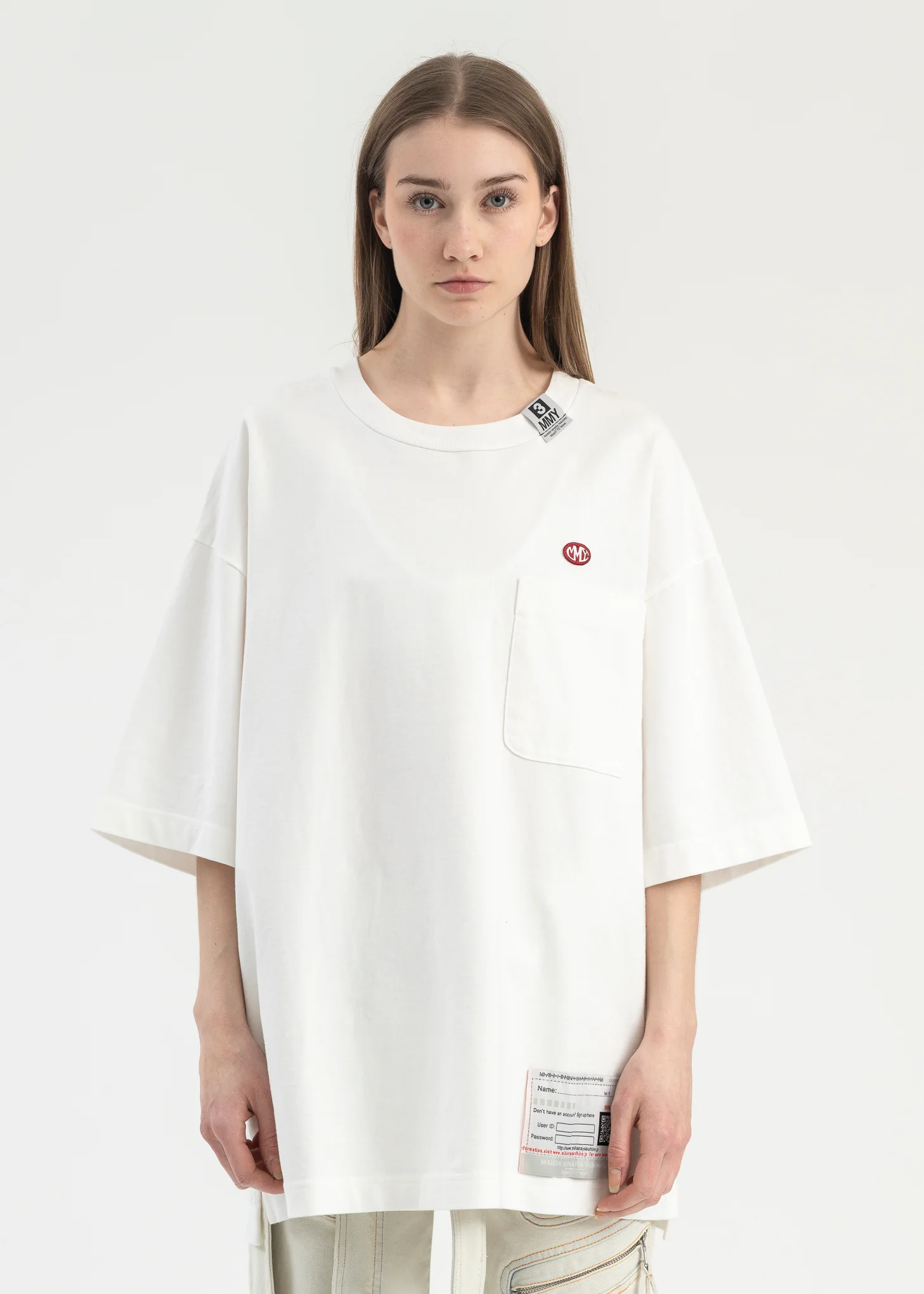 WHITE POCKET TEE
