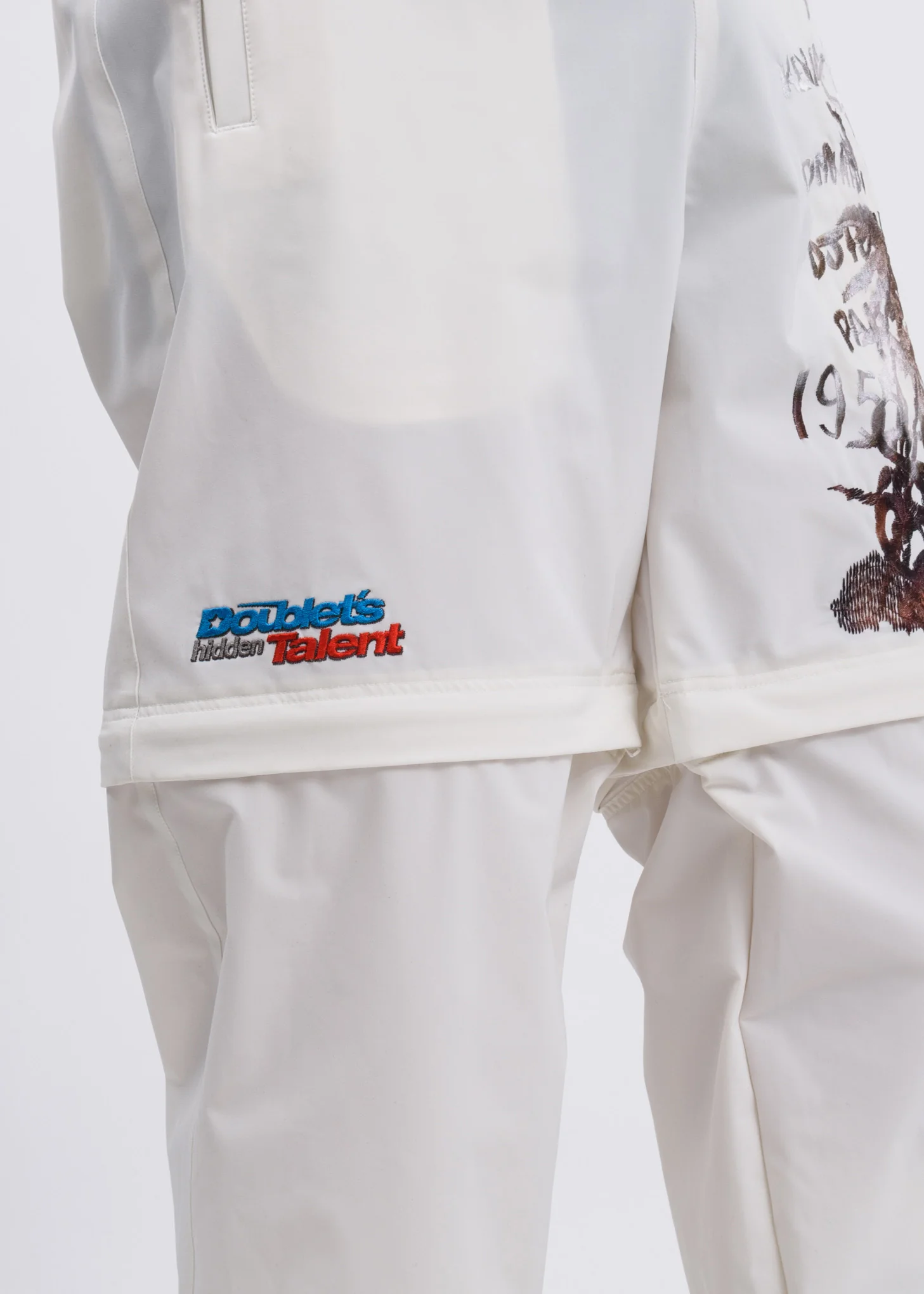 White Printed Chaos Embroidery Two Way Pants - Image 5