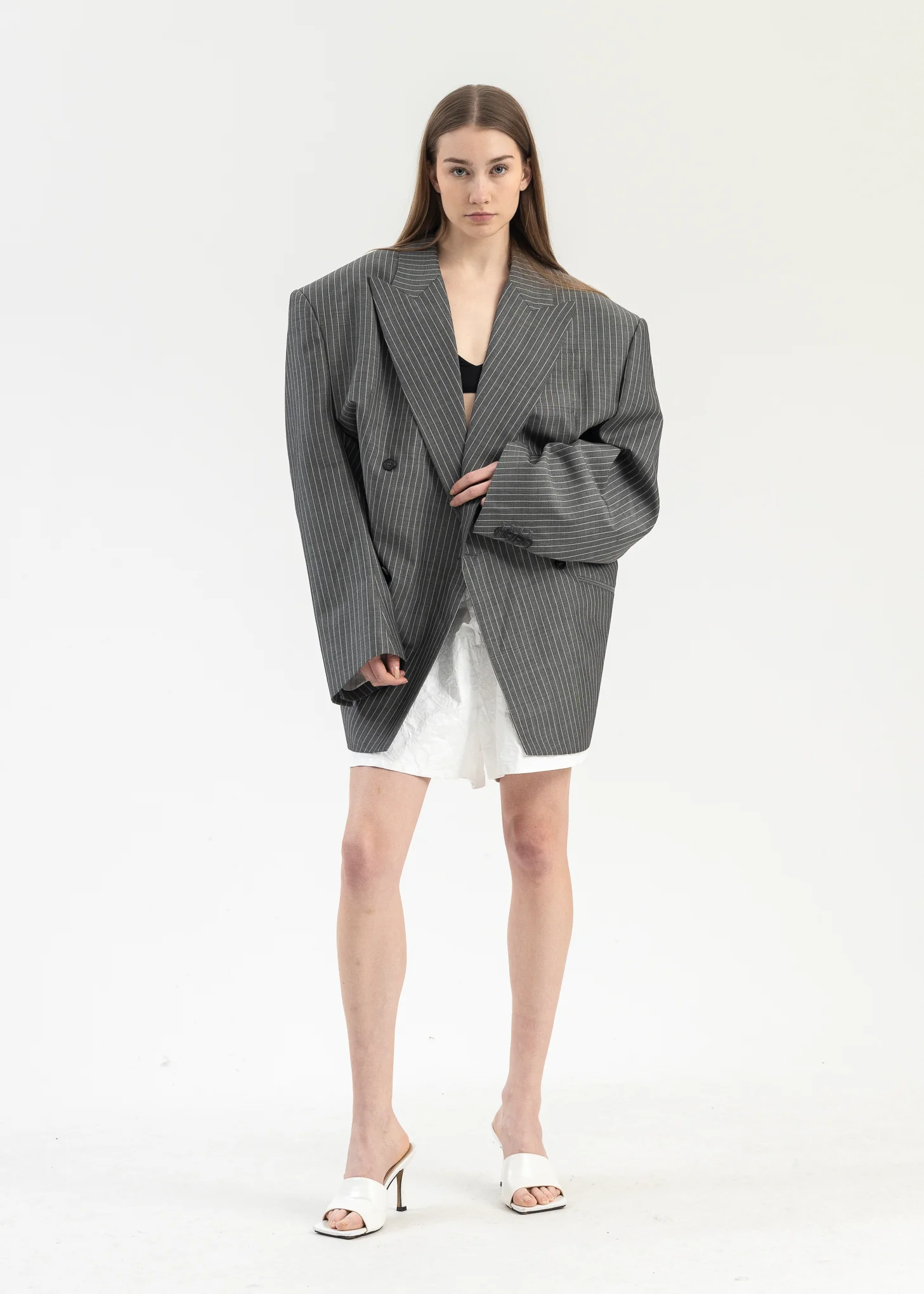 White Relax Crinkled Short - Image 5