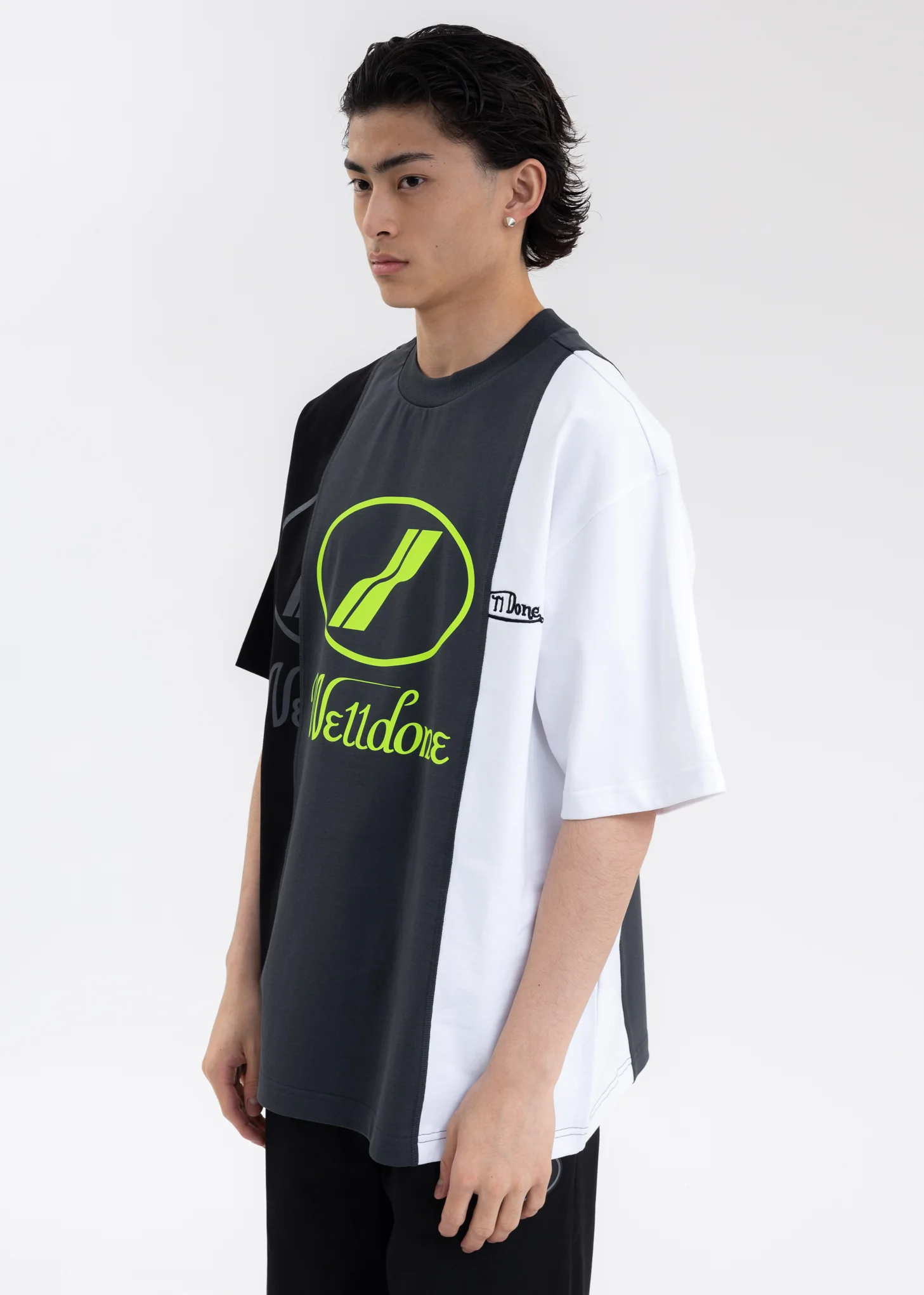 WHITE REMAKE 3 PANEL REFLECTIVE LOGO T-SHIRT - Image 2