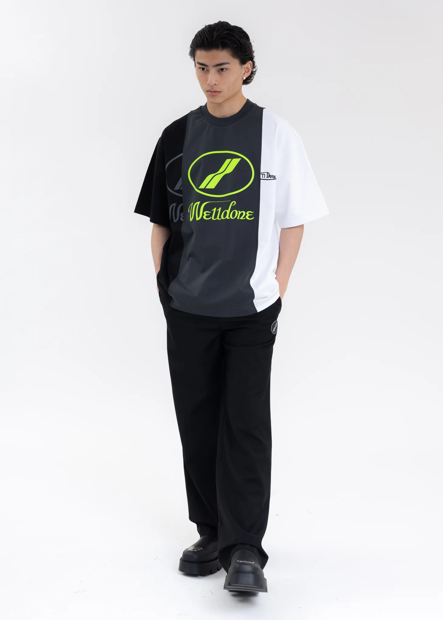 WHITE REMAKE 3 PANEL REFLECTIVE LOGO T-SHIRT - Image 5