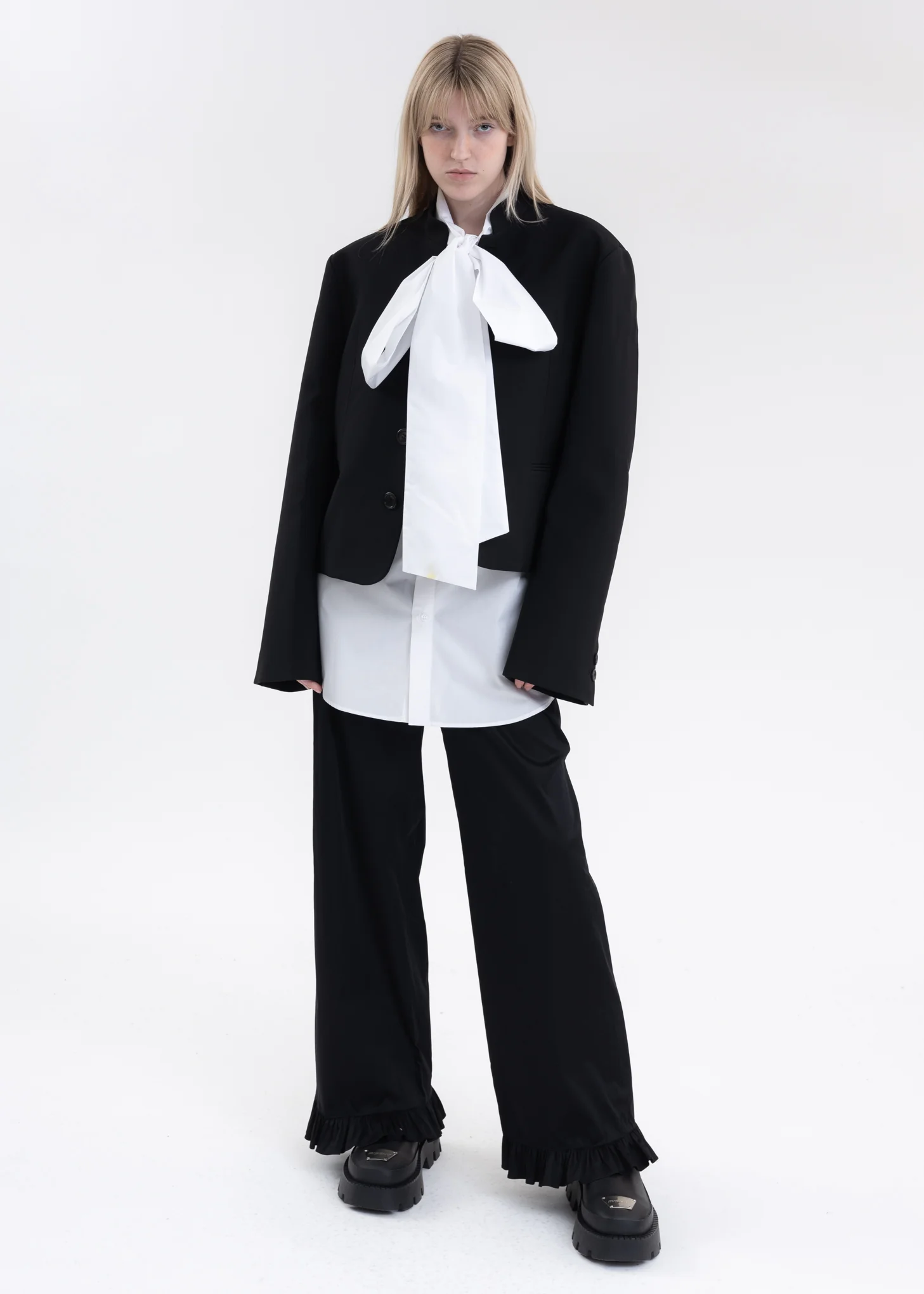 WHITE RIBBON COLLAR SHIRT - Image 9