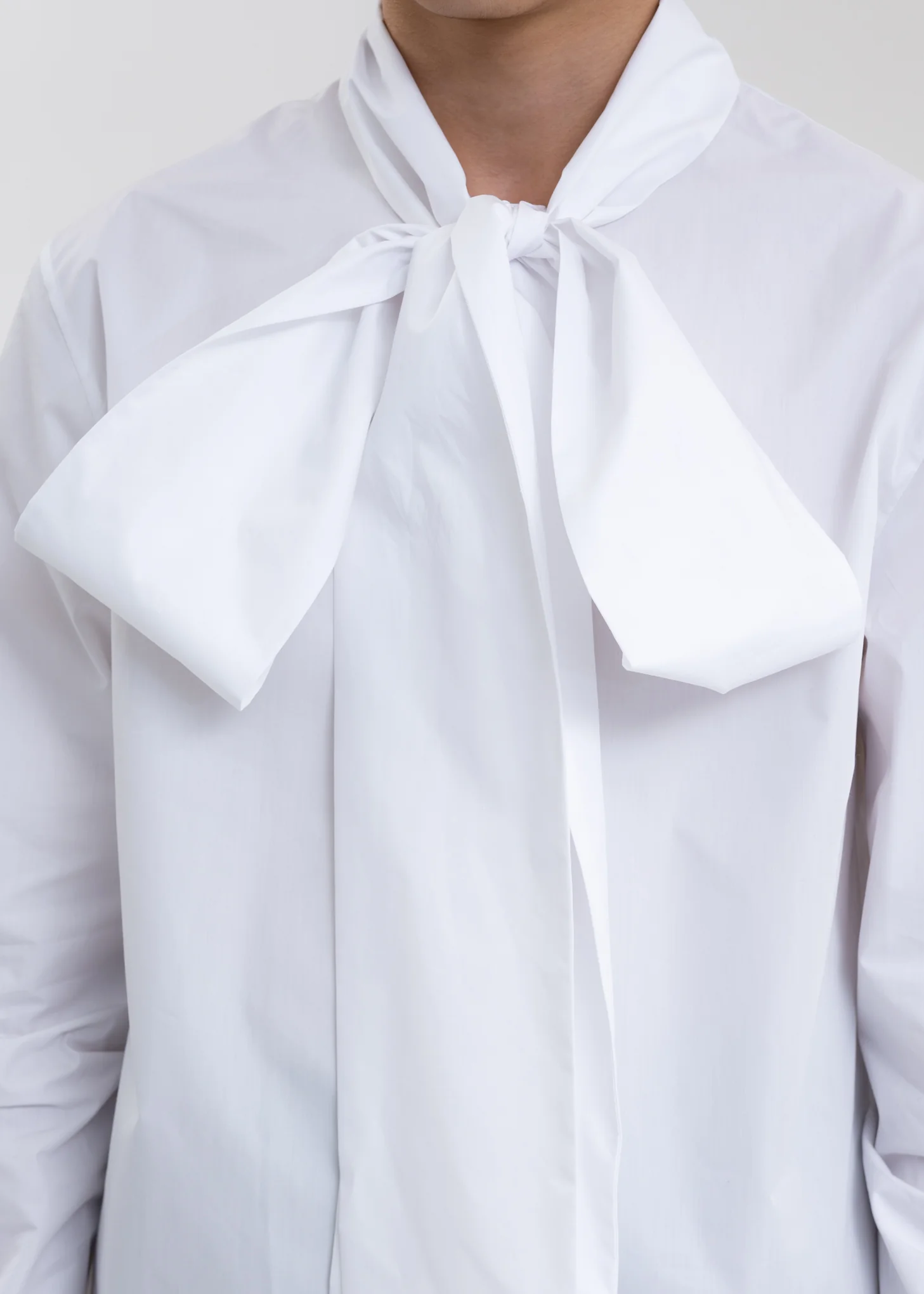 WHITE RIBBON COLLAR SHIRT - Image 4