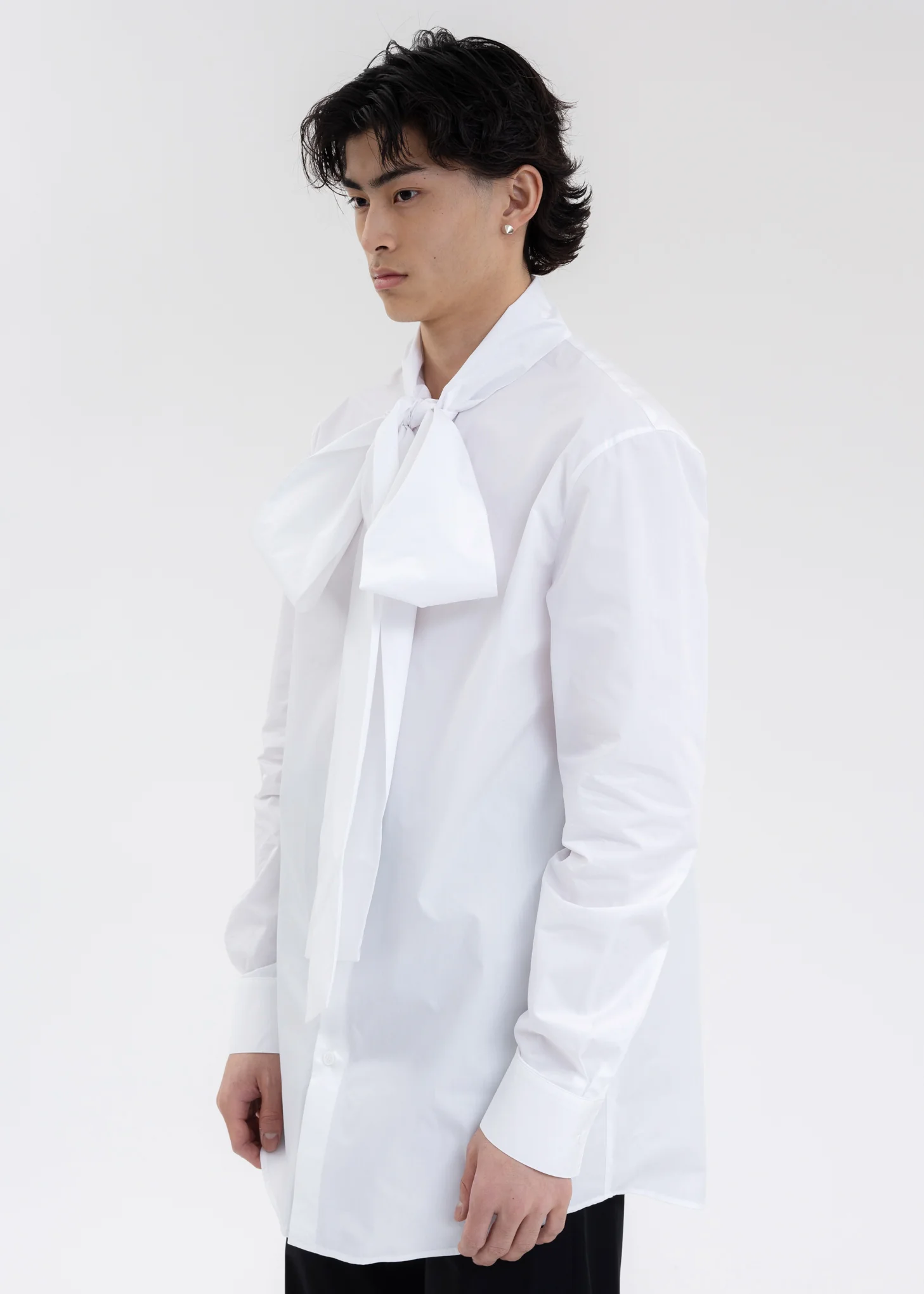 WHITE RIBBON COLLAR SHIRT - Image 5