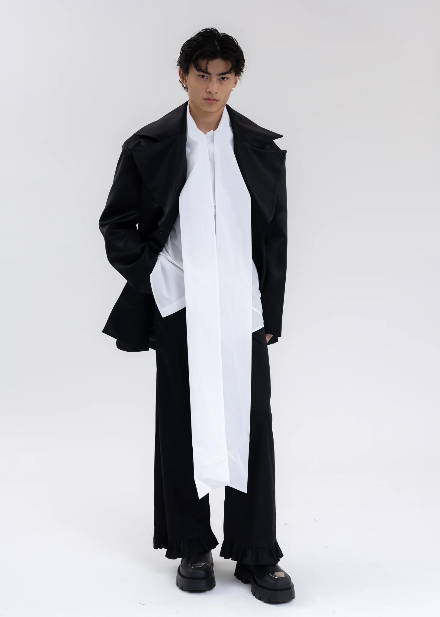 WHITE RIBBON COLLAR SHIRT - Image 9