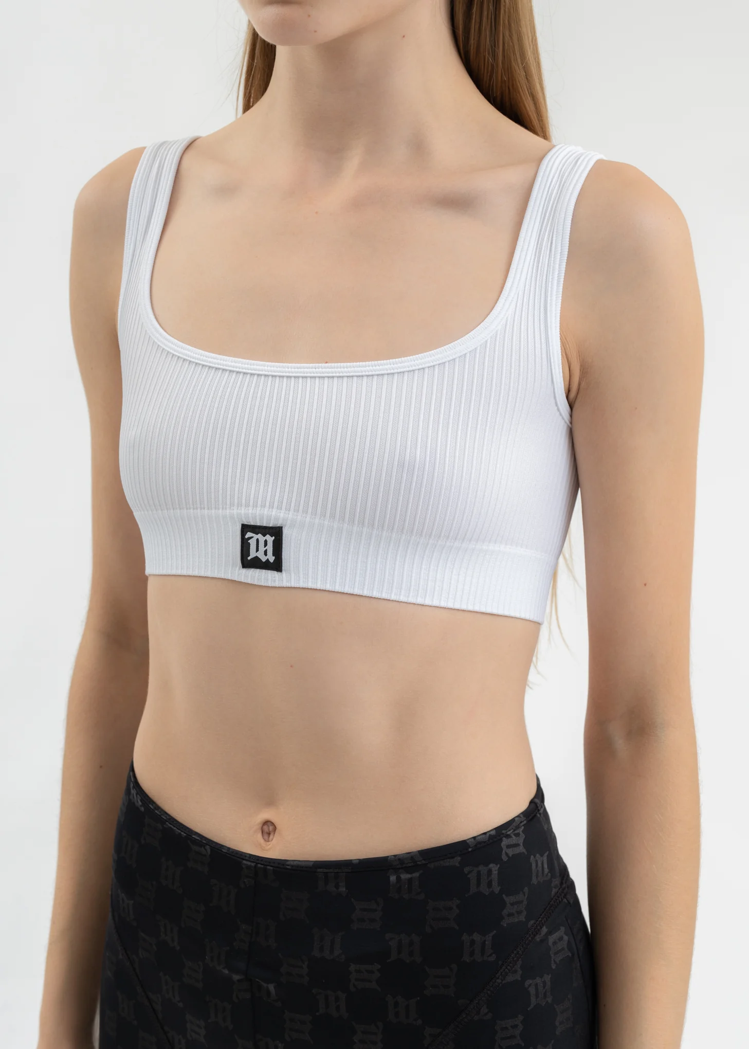 WHITE RIBBED SEAMLESS BRALETTE - Image 2